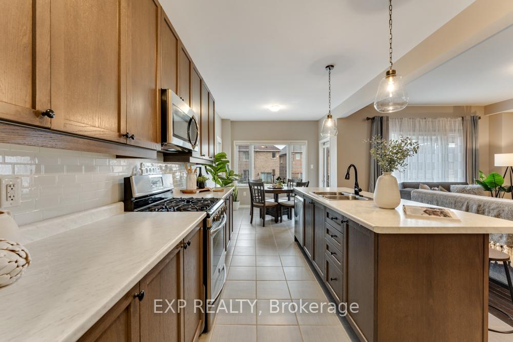 Photo 12 of 2089 Galloway Street, Innisfil, Alcona — HOMEH