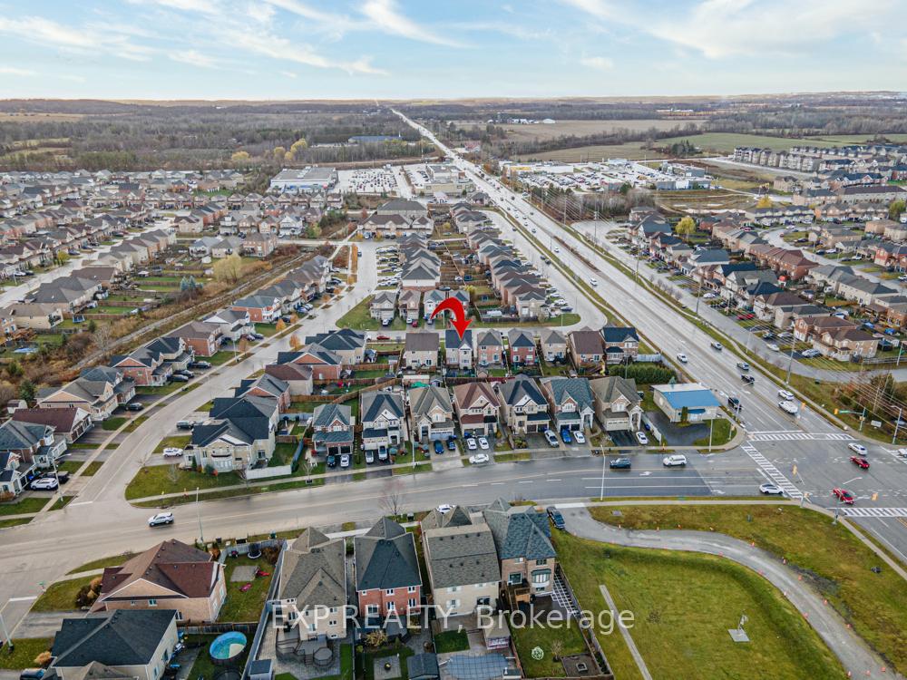 Photo 37 of 2089 Galloway Street, Innisfil, Alcona — HOMEH