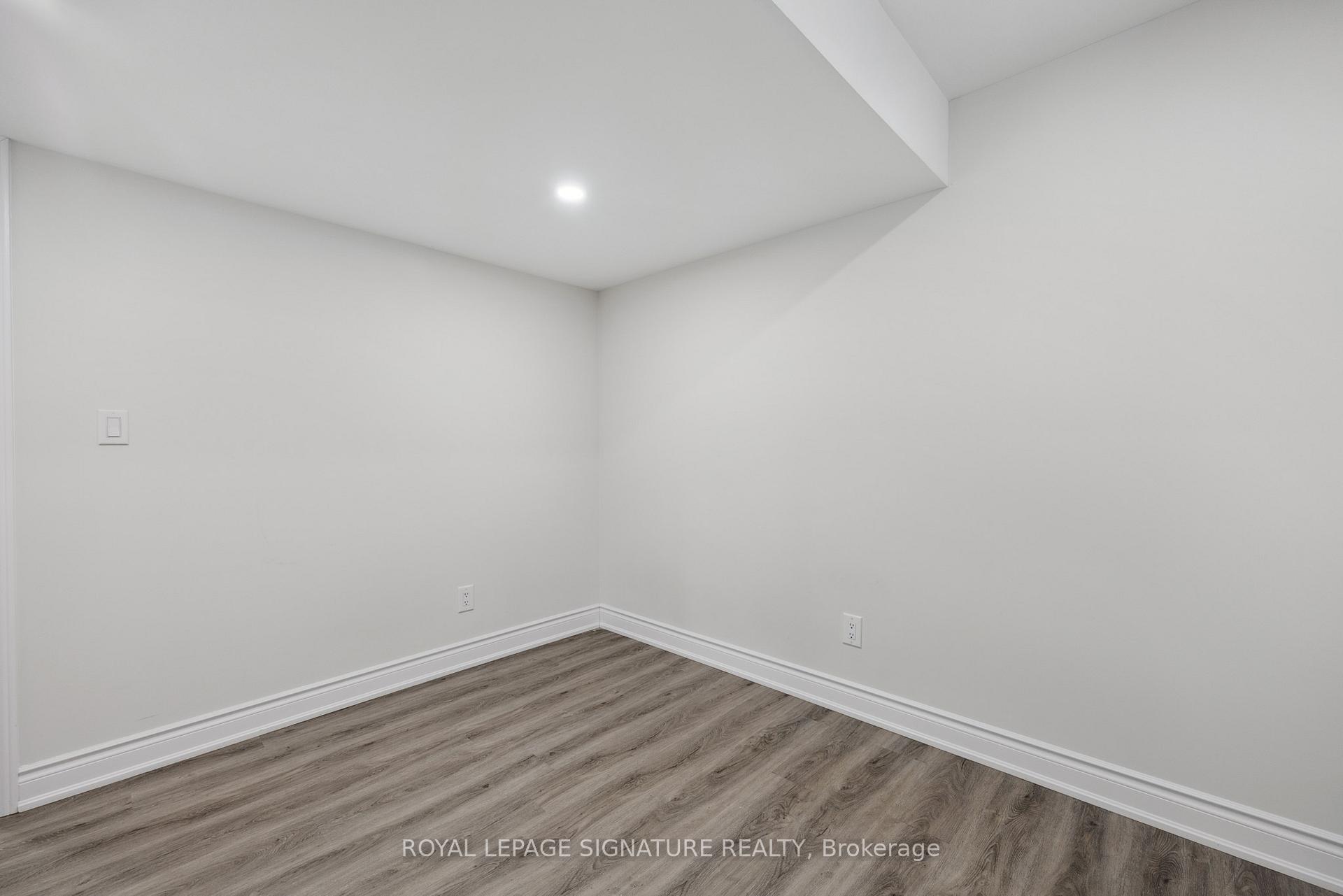 Photo 36 of 135 Ian Ormston Drive, Kitchener — HOMEH