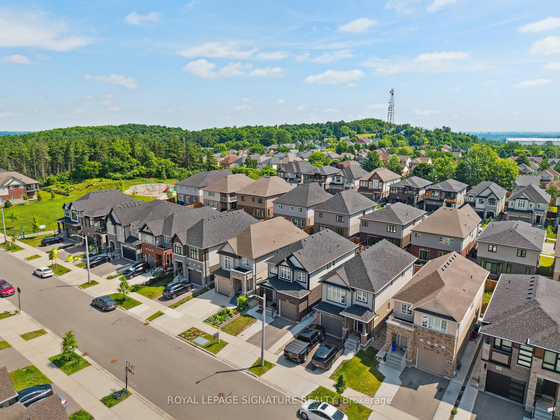 Photo 48 of 135 Ian Ormston Drive, Kitchener — HOMEH