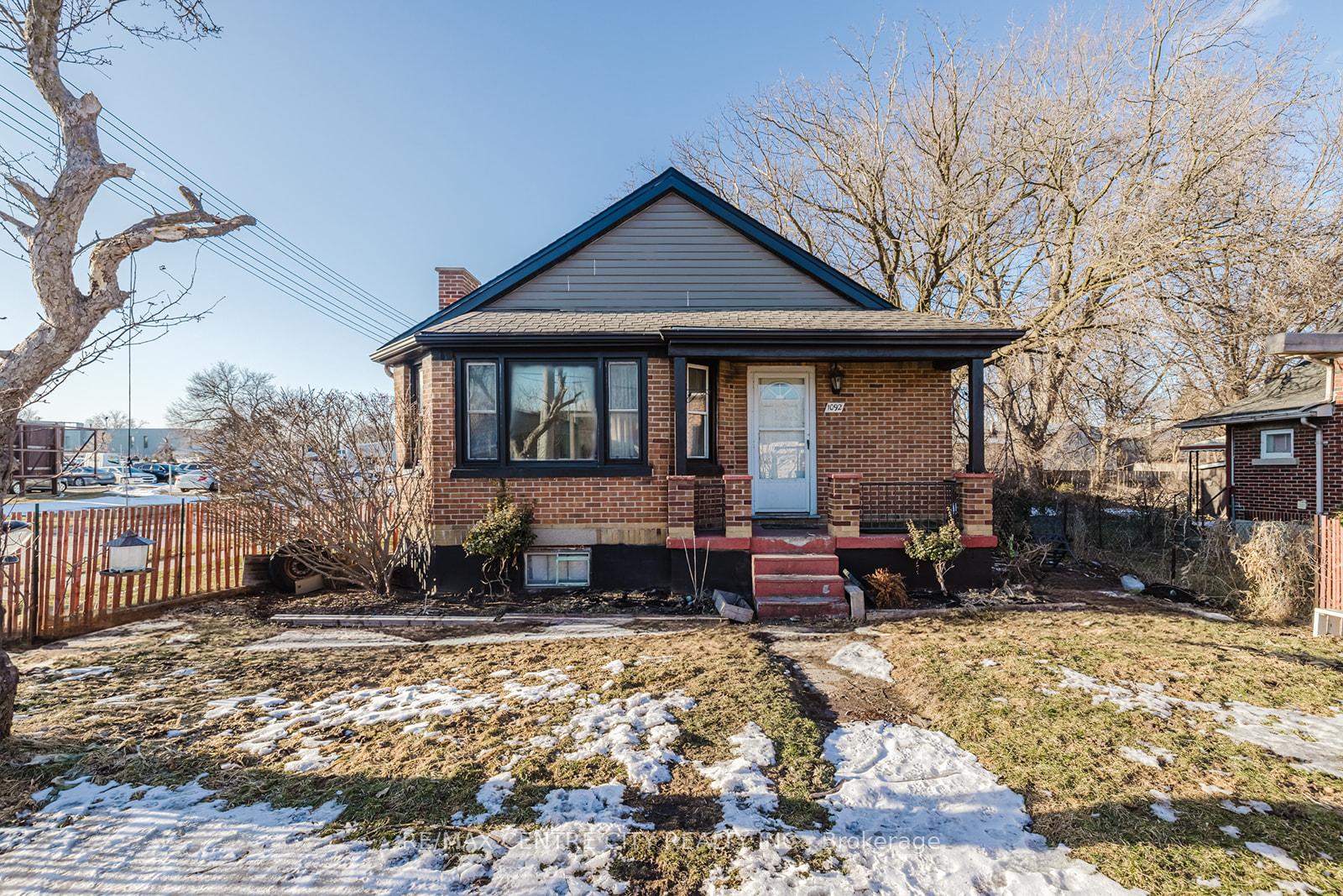 Front of 1092 Brydges Street