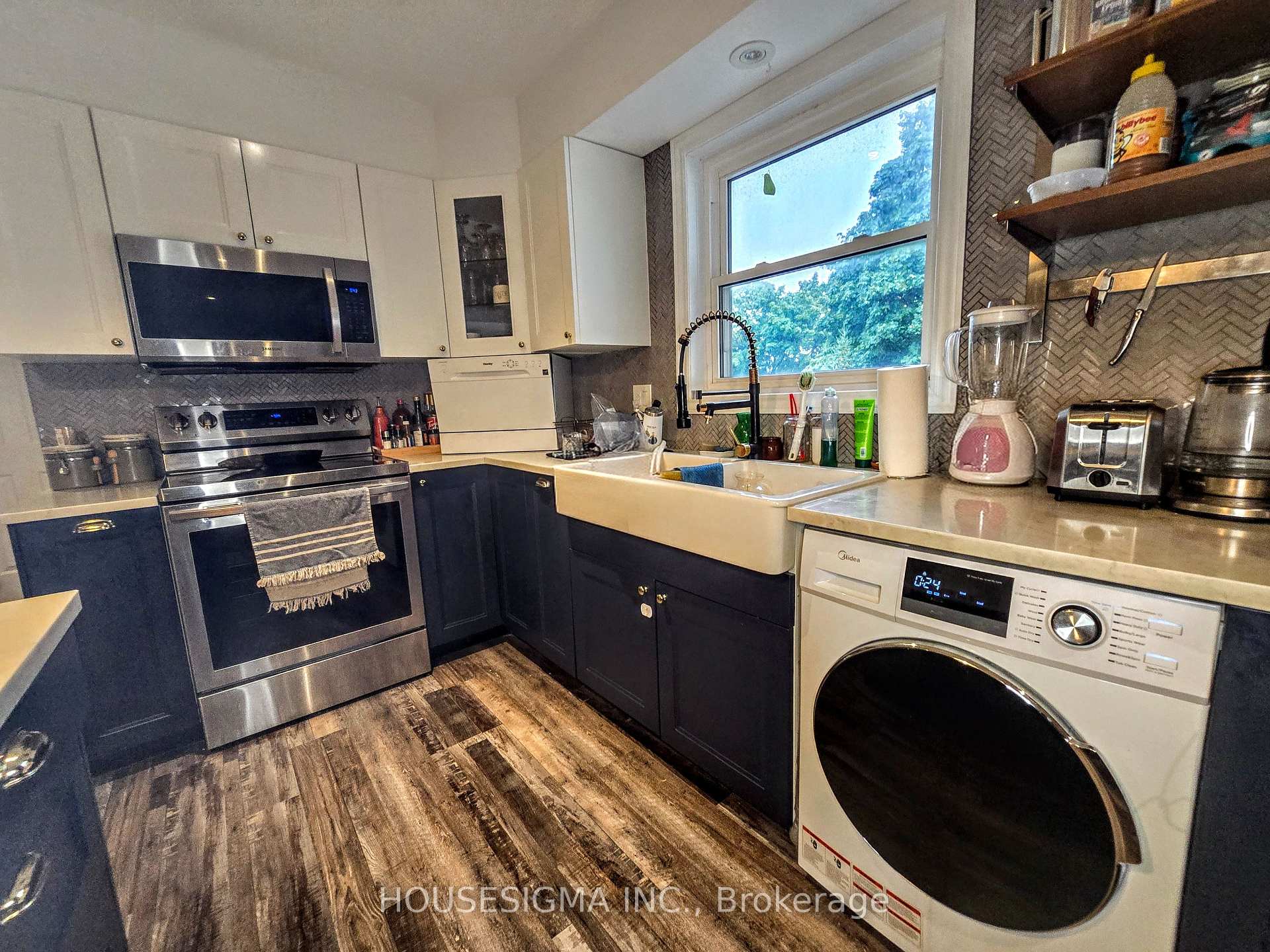 Photo 6 of Unit UPPER, 33 Warren Avenue, Hamilton, Balfour — HOMEH