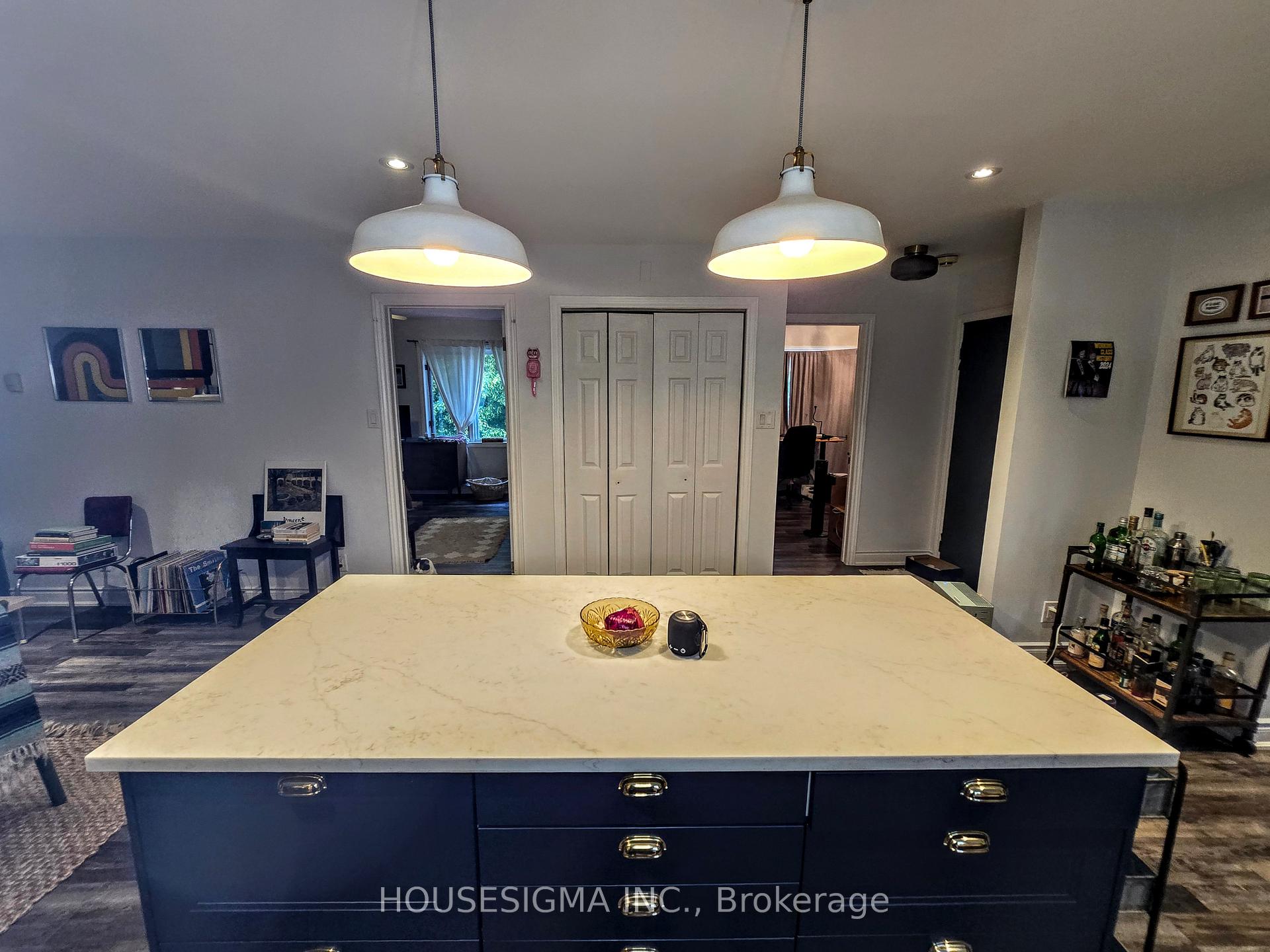 Photo 15 of Unit UPPER, 33 Warren Avenue, Hamilton, Balfour — HOMEH