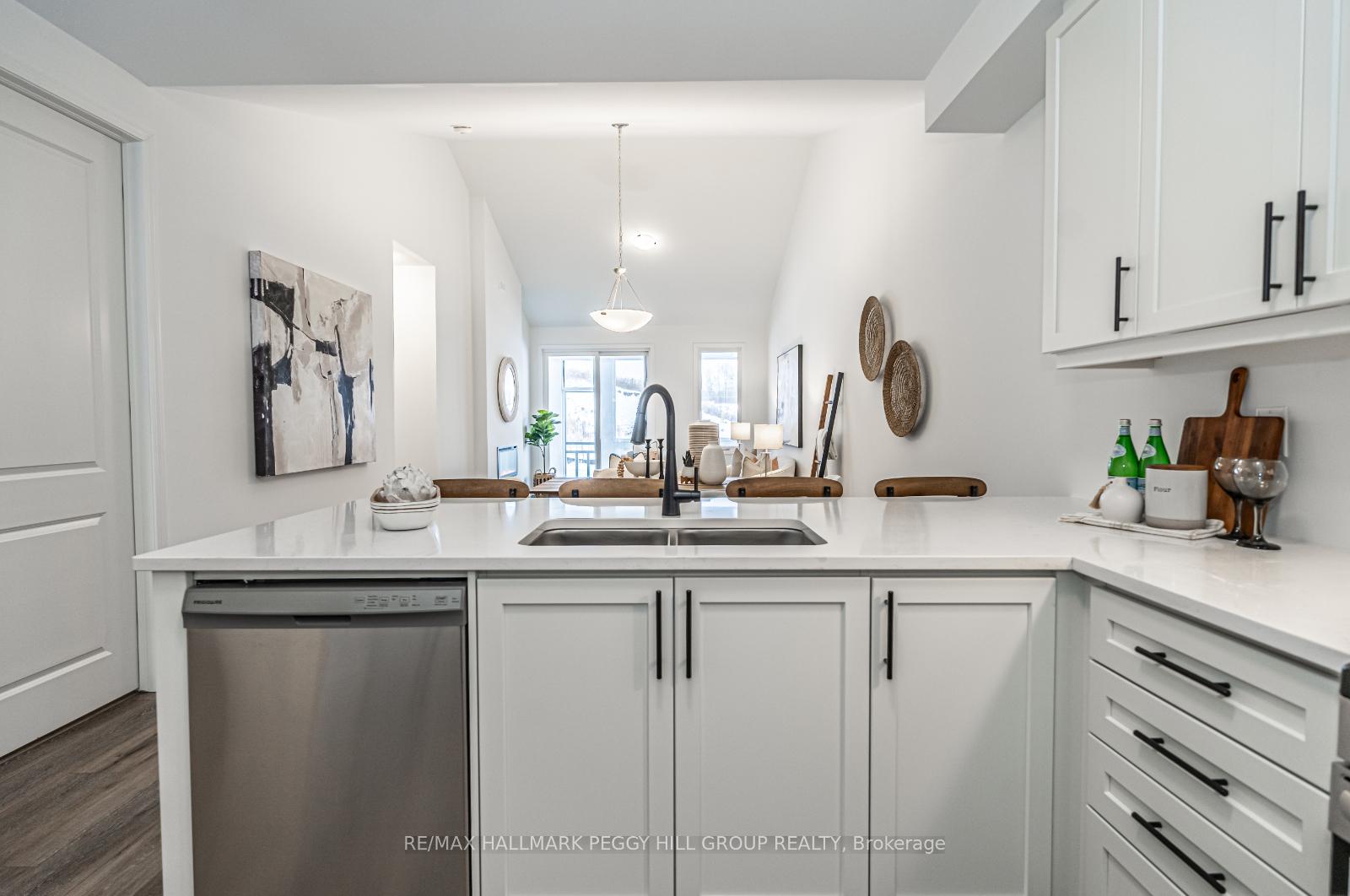 Photo 9 of 2906 Weatherill Place, Innisfil, Rural Innisfil — HOMEH