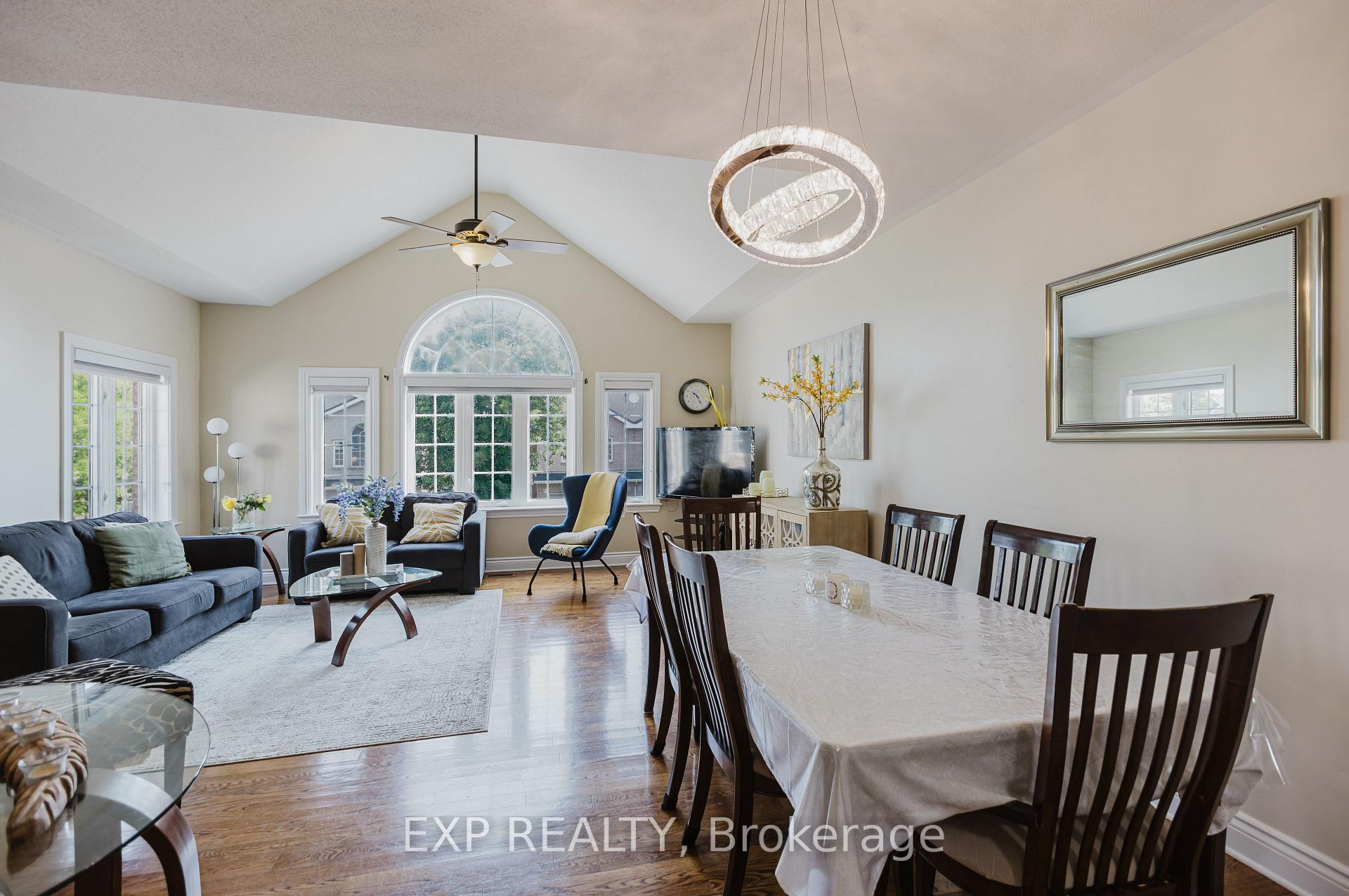 Photo 6 of 29 Castle Glen Crescent, Ottawa, Kanata - Glencairn/Hazeldean — HOMEH