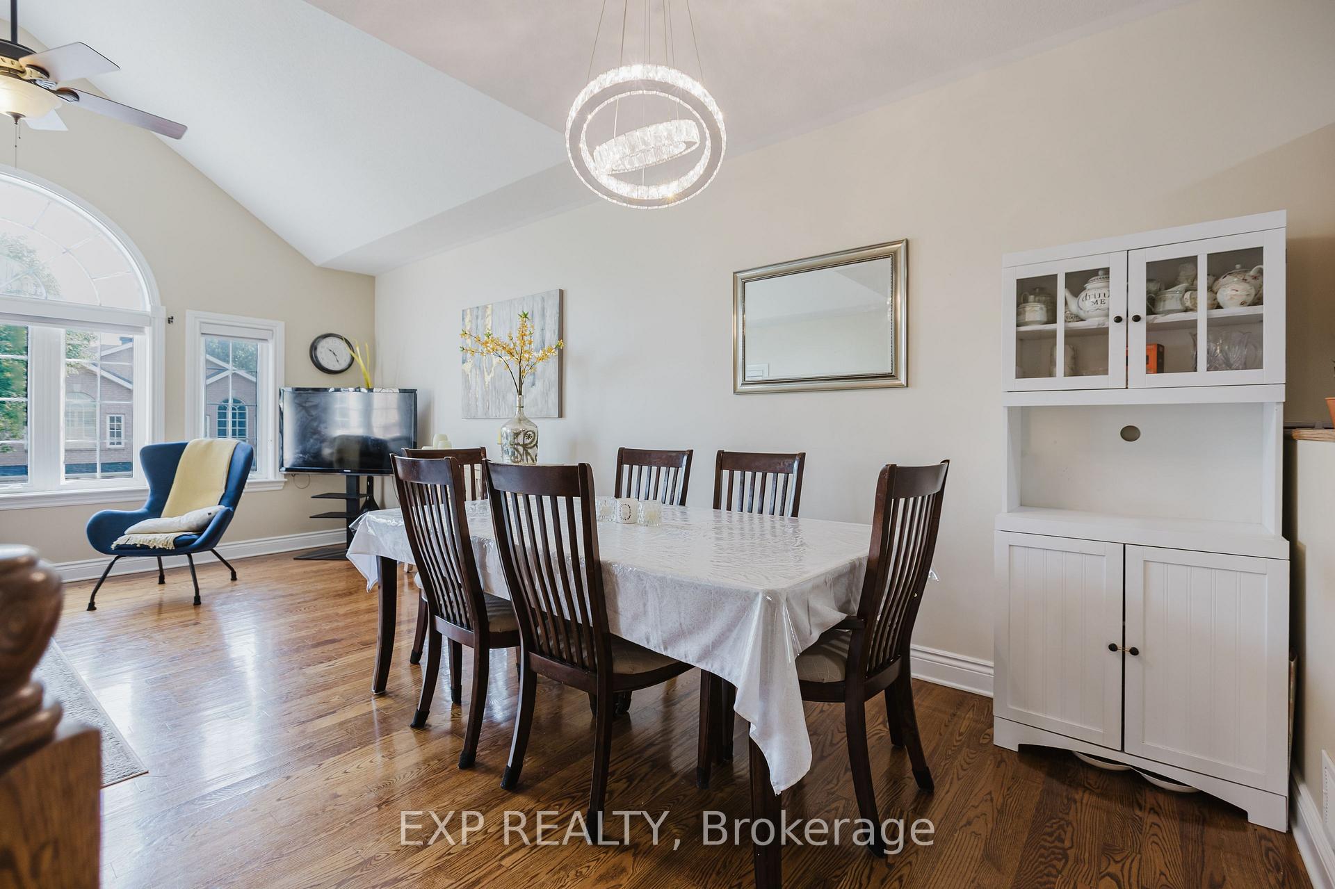 Photo 7 of 29 Castle Glen Crescent, Ottawa, Kanata - Glencairn/Hazeldean — HOMEH