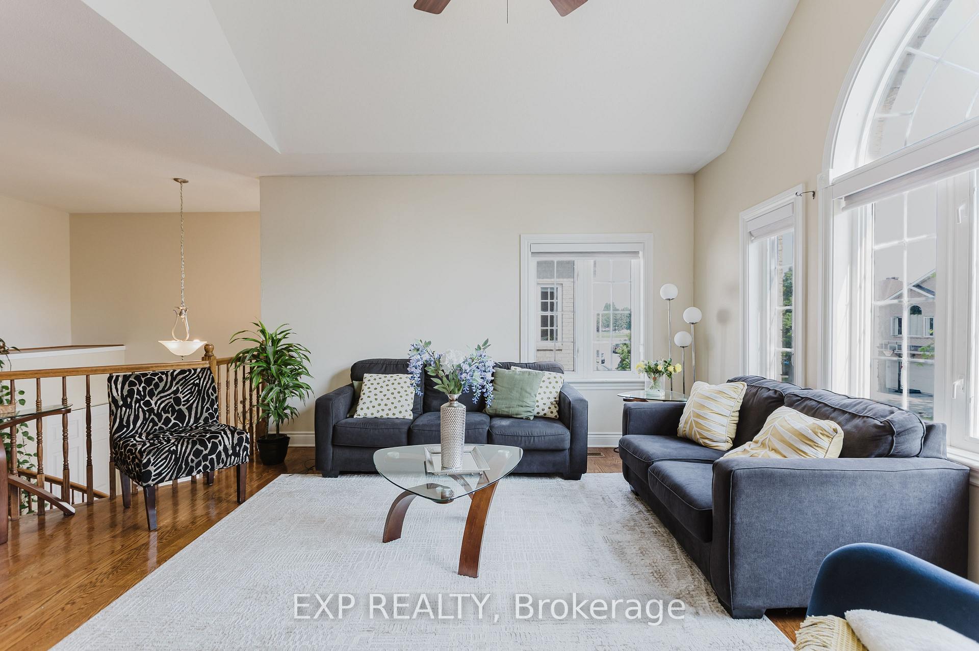 Photo 11 of 29 Castle Glen Crescent, Ottawa, Kanata - Glencairn/Hazeldean — HOMEH