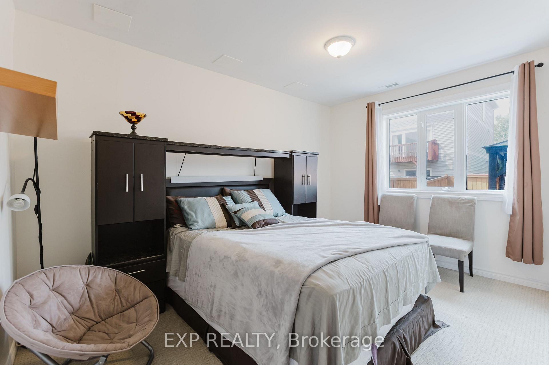 Photo 31 of 29 Castle Glen Crescent, Ottawa, Kanata - Glencairn/Hazeldean — HOMEH