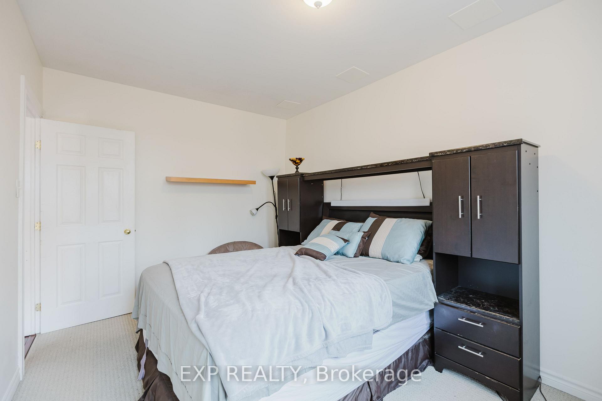 Photo 32 of 29 Castle Glen Crescent, Ottawa, Kanata - Glencairn/Hazeldean — HOMEH