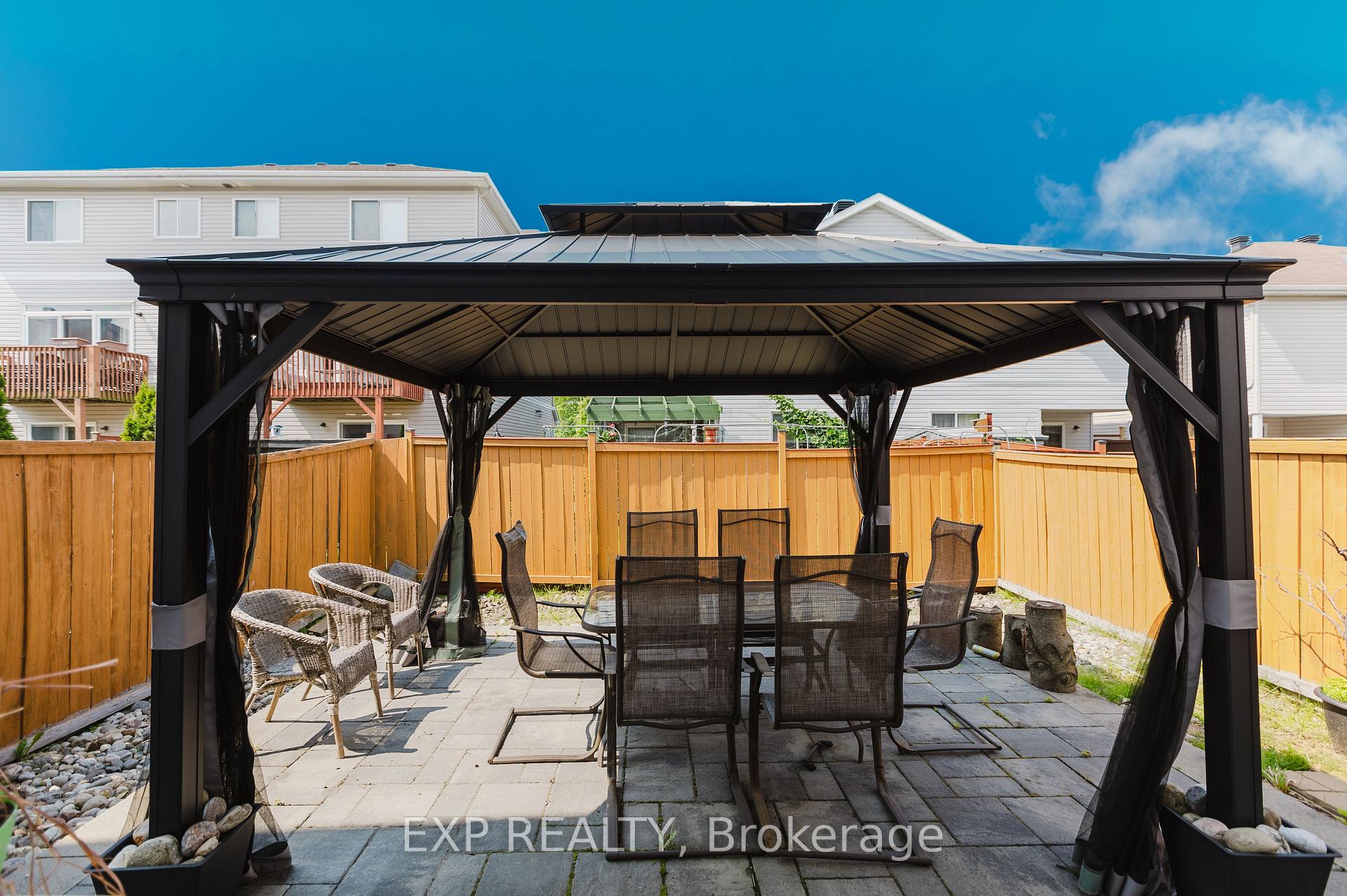 Photo 34 of 29 Castle Glen Crescent, Ottawa, Kanata - Glencairn/Hazeldean — HOMEH