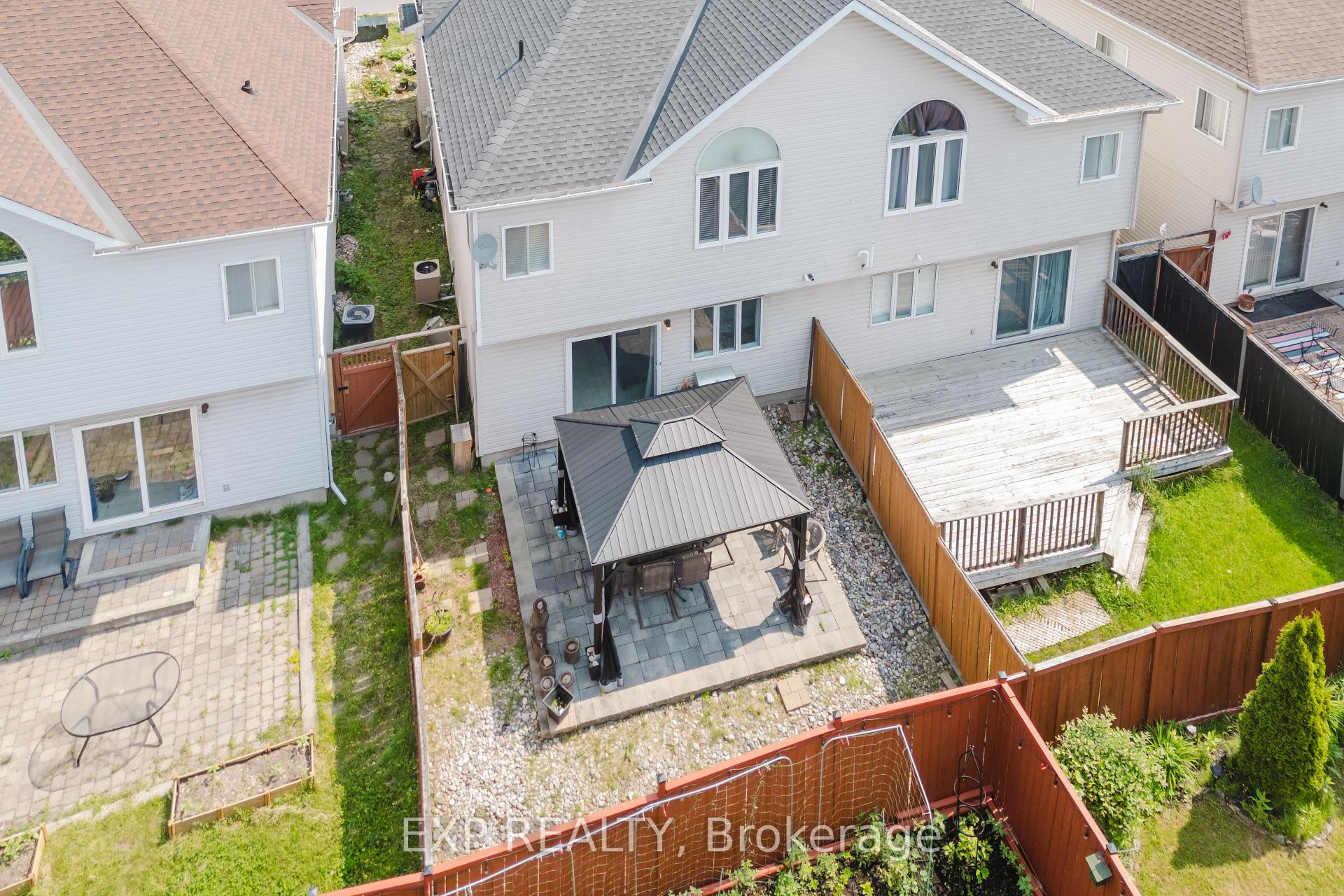 Photo 37 of 29 Castle Glen Crescent, Ottawa, Kanata - Glencairn/Hazeldean — HOMEH