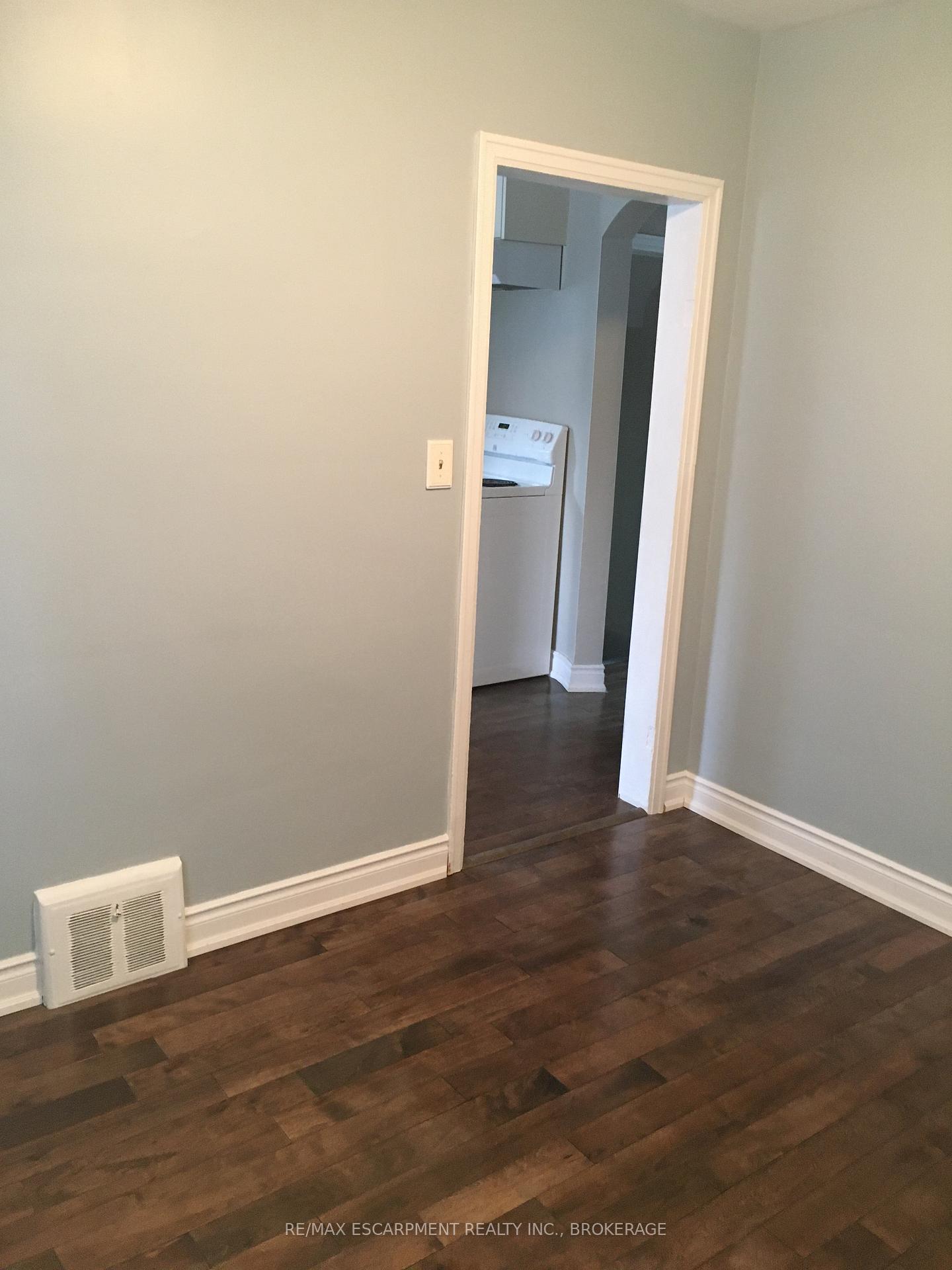 Photo 17 of 18 Merchison Avenue, Hamilton, Homeside — HOMEH