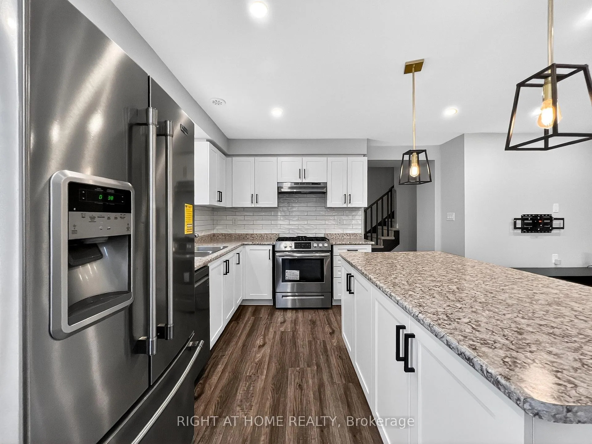 Photo 14 of 1274 Hop Place, Milton, Cobban — HOMEH