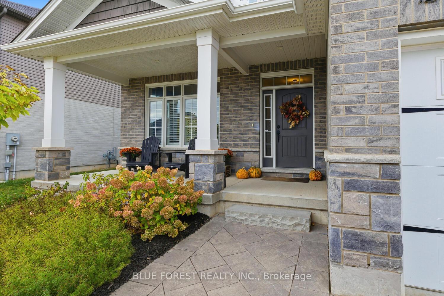 Photo 3 of 12 Violet Court, Middlesex Centre, Ilderton — HOMEH