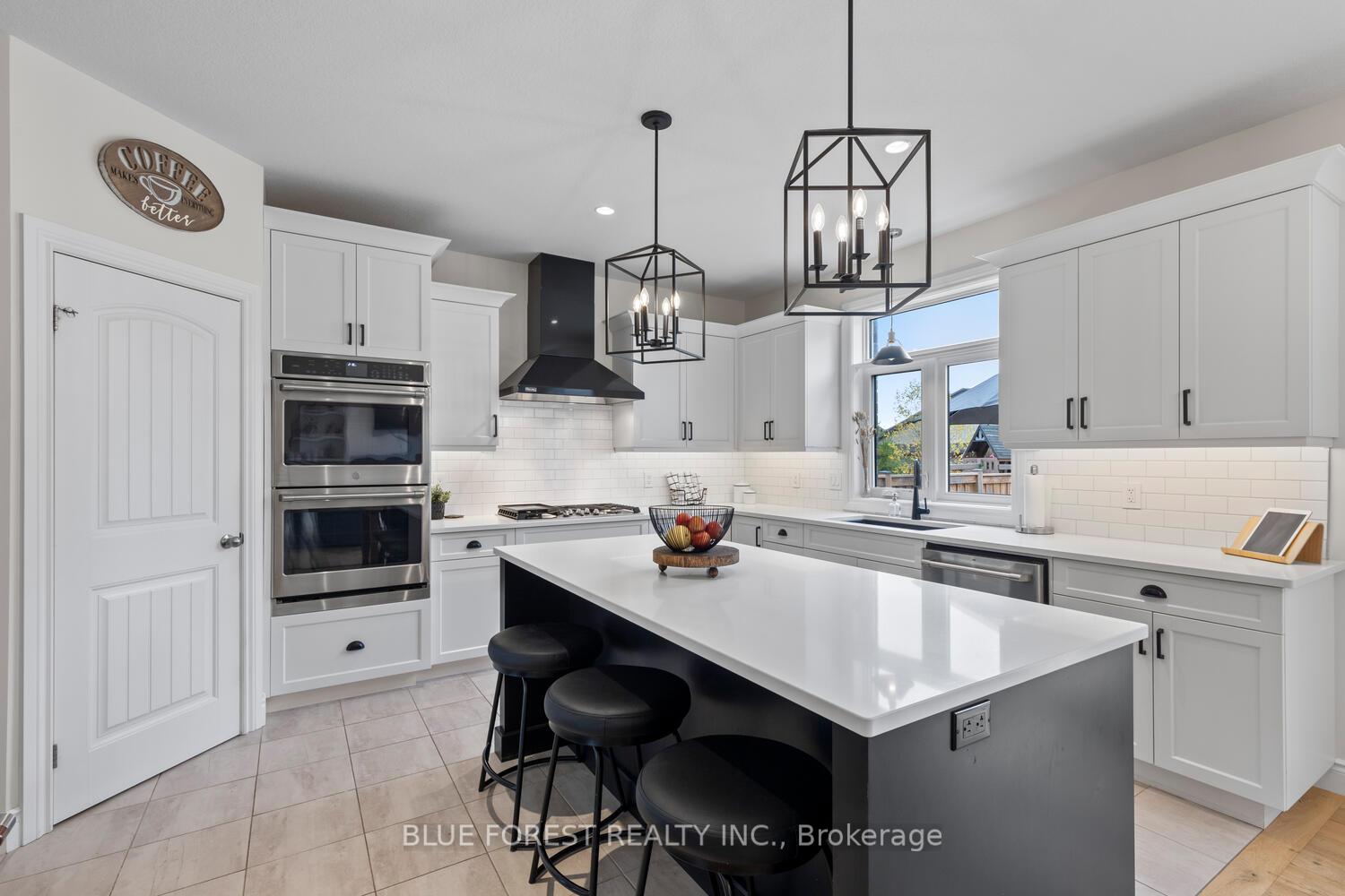 Photo 10 of 12 Violet Court, Middlesex Centre, Ilderton — HOMEH