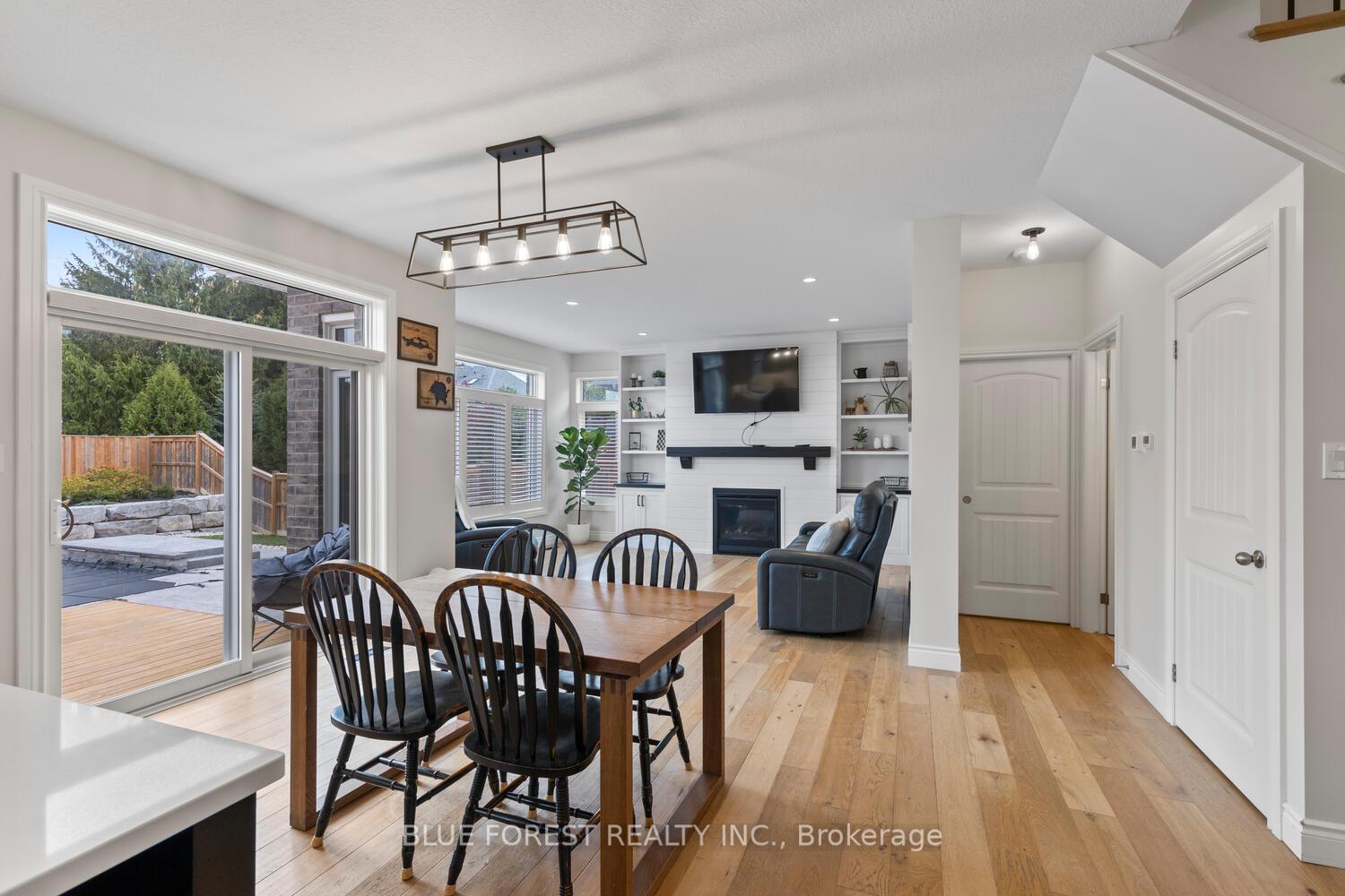Photo 13 of 12 Violet Court, Middlesex Centre, Ilderton — HOMEH