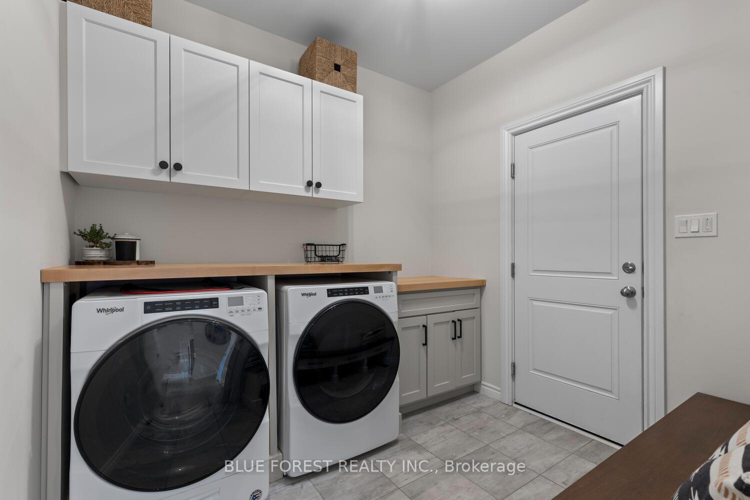Photo 19 of 12 Violet Court, Middlesex Centre, Ilderton — HOMEH