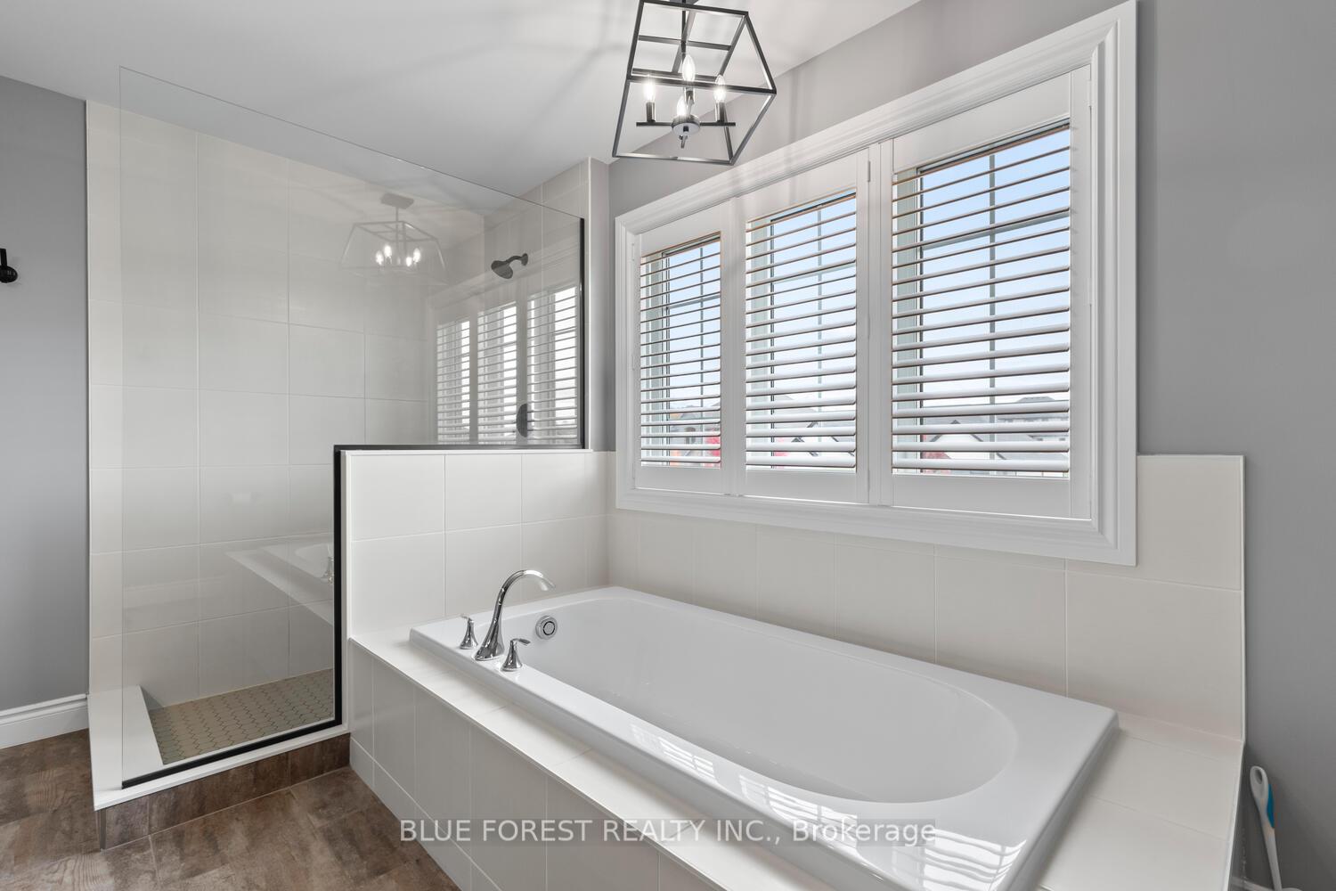 Photo 27 of 12 Violet Court, Middlesex Centre, Ilderton — HOMEH