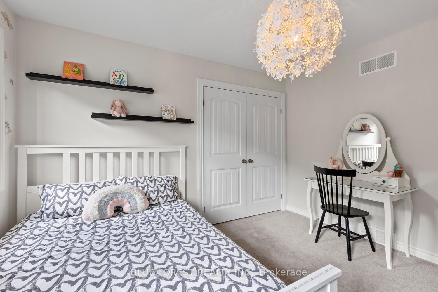Photo 33 of 12 Violet Court, Middlesex Centre, Ilderton — HOMEH
