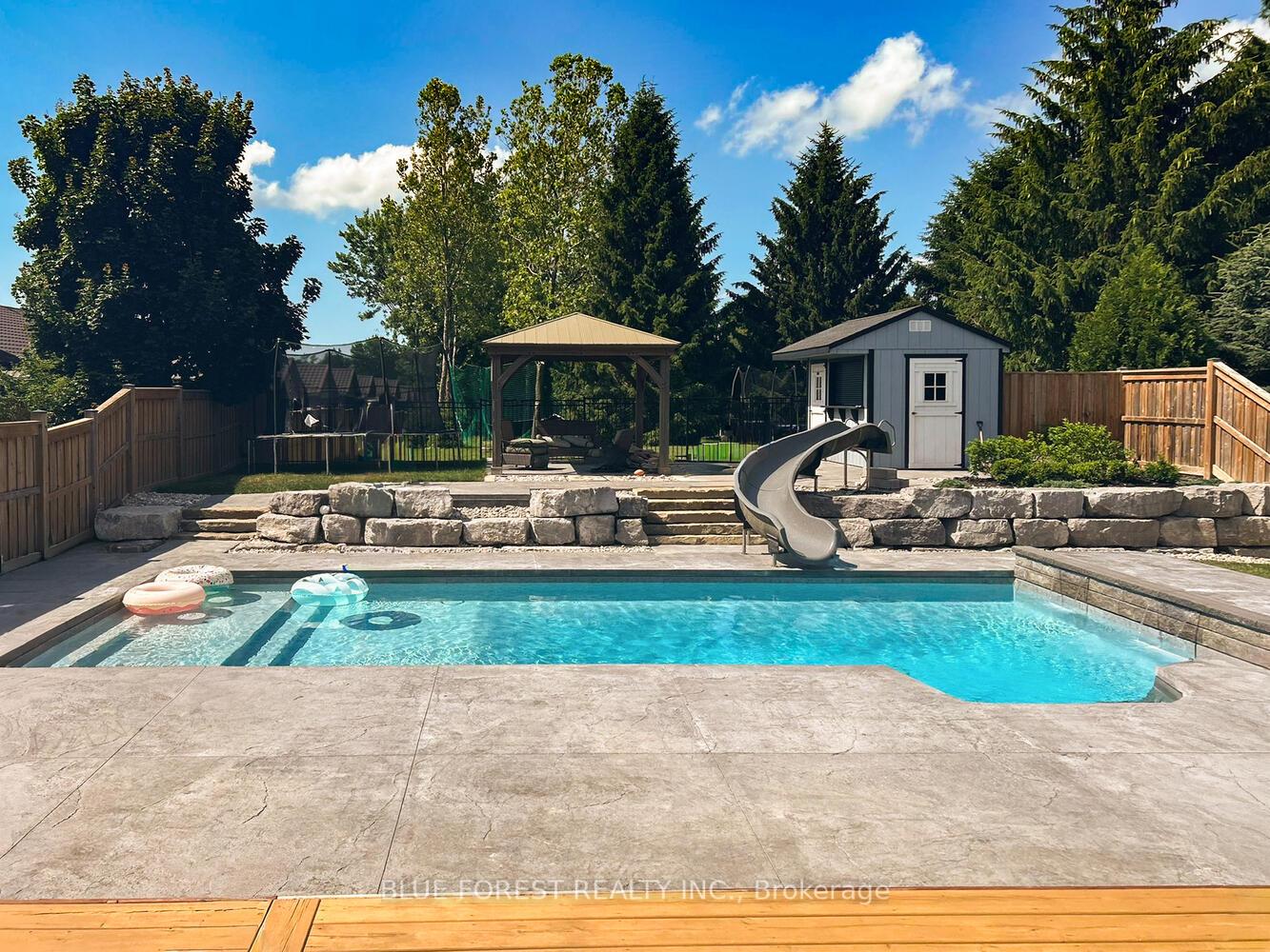 Photo 37 of 12 Violet Court, Middlesex Centre, Ilderton — HOMEH