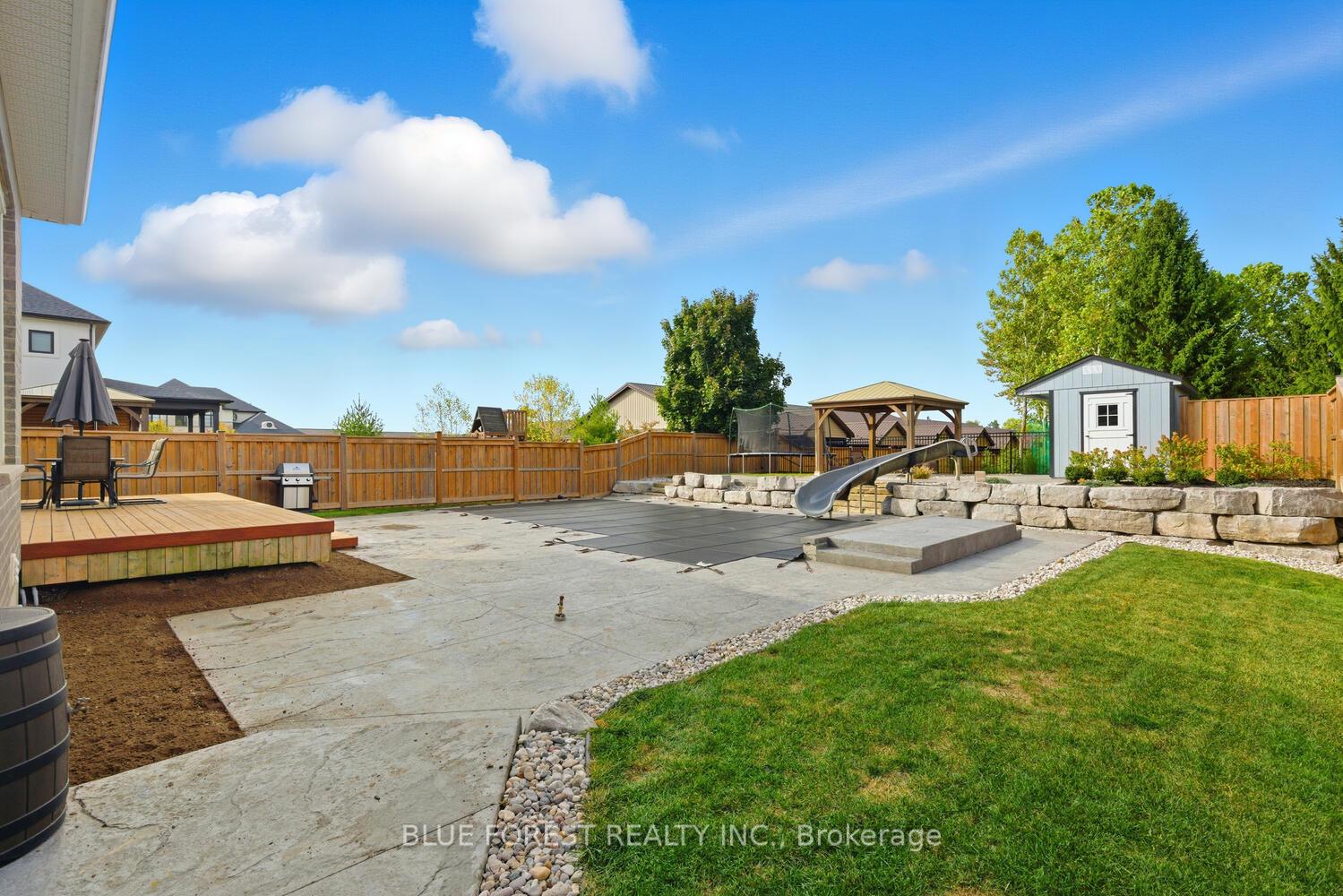 Photo 45 of 12 Violet Court, Middlesex Centre, Ilderton — HOMEH