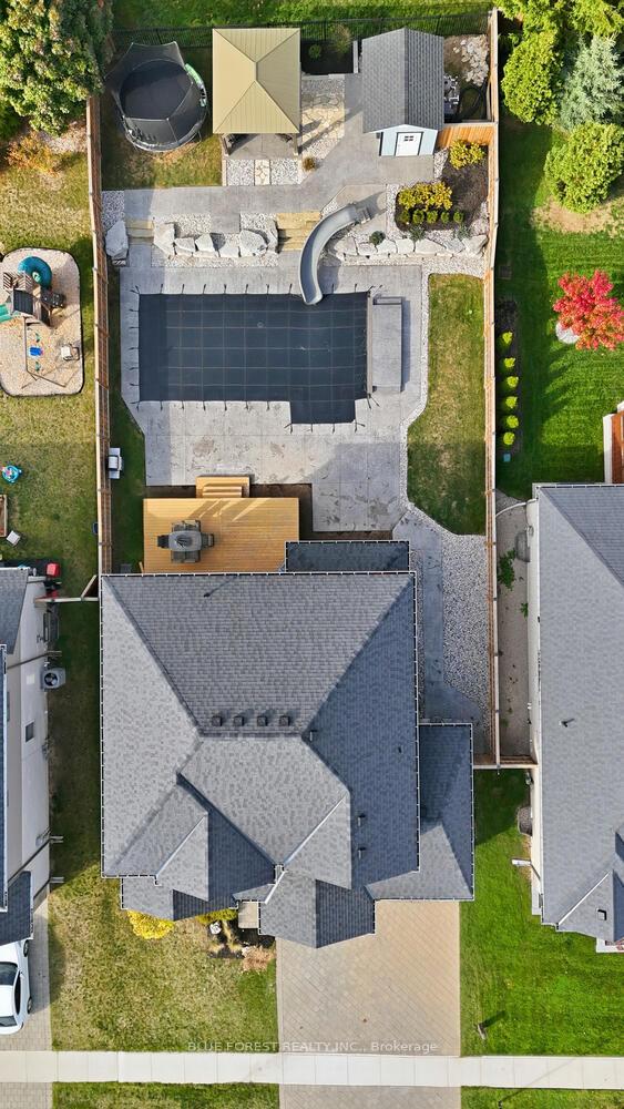 Photo 48 of 12 Violet Court, Middlesex Centre, Ilderton — HOMEH