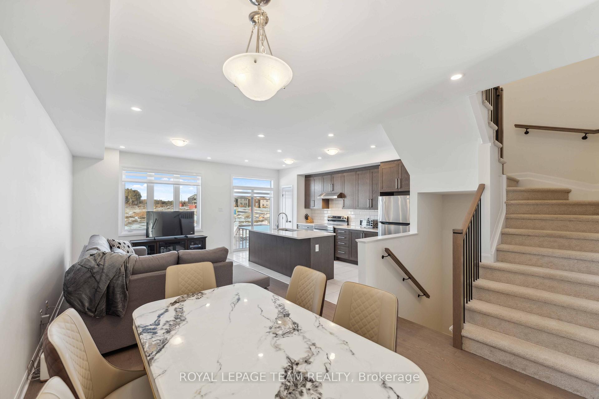 Photo 2 of 168 Invention Boulevard, Ottawa, Kanata - Morgan's Grant/South March — HOMEH