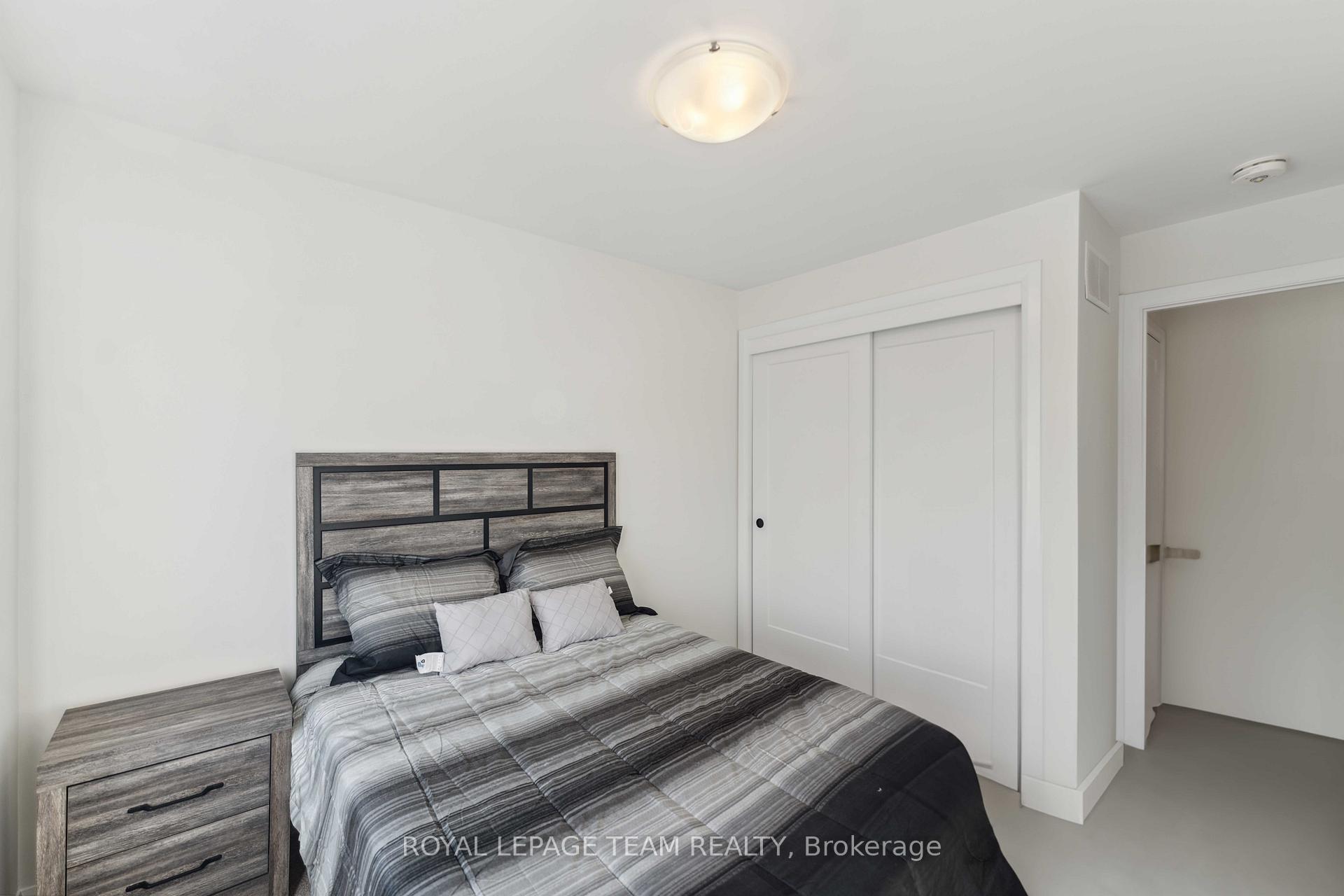 Photo 15 of 168 Invention Boulevard, Ottawa, Kanata - Morgan's Grant/South March — HOMEH