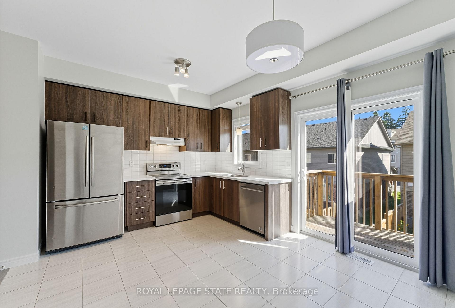 Photo 7 of 10 Marr Lane, Hamilton, Meadowlands — HOMEH