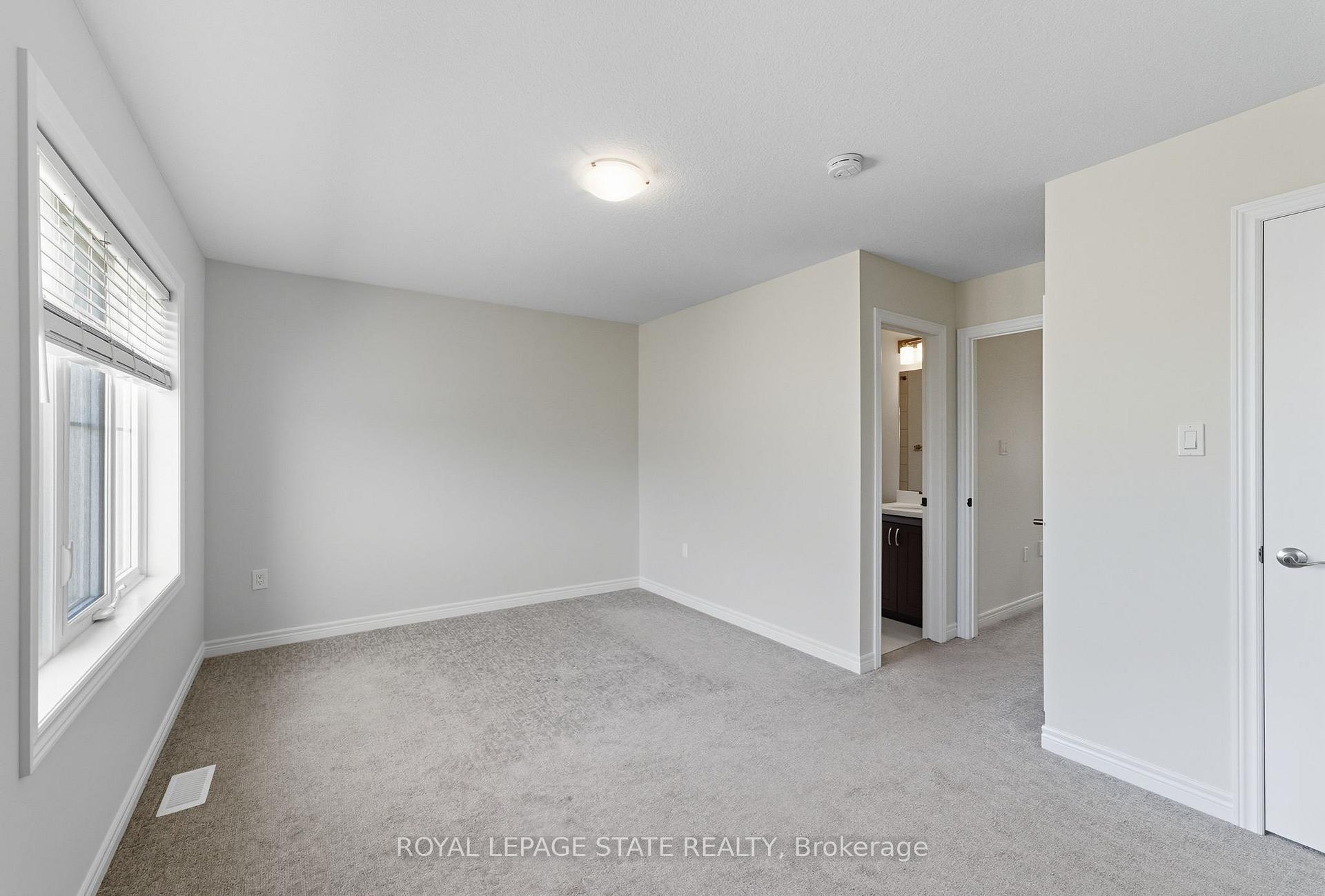 Photo 16 of 10 Marr Lane, Hamilton, Meadowlands — HOMEH