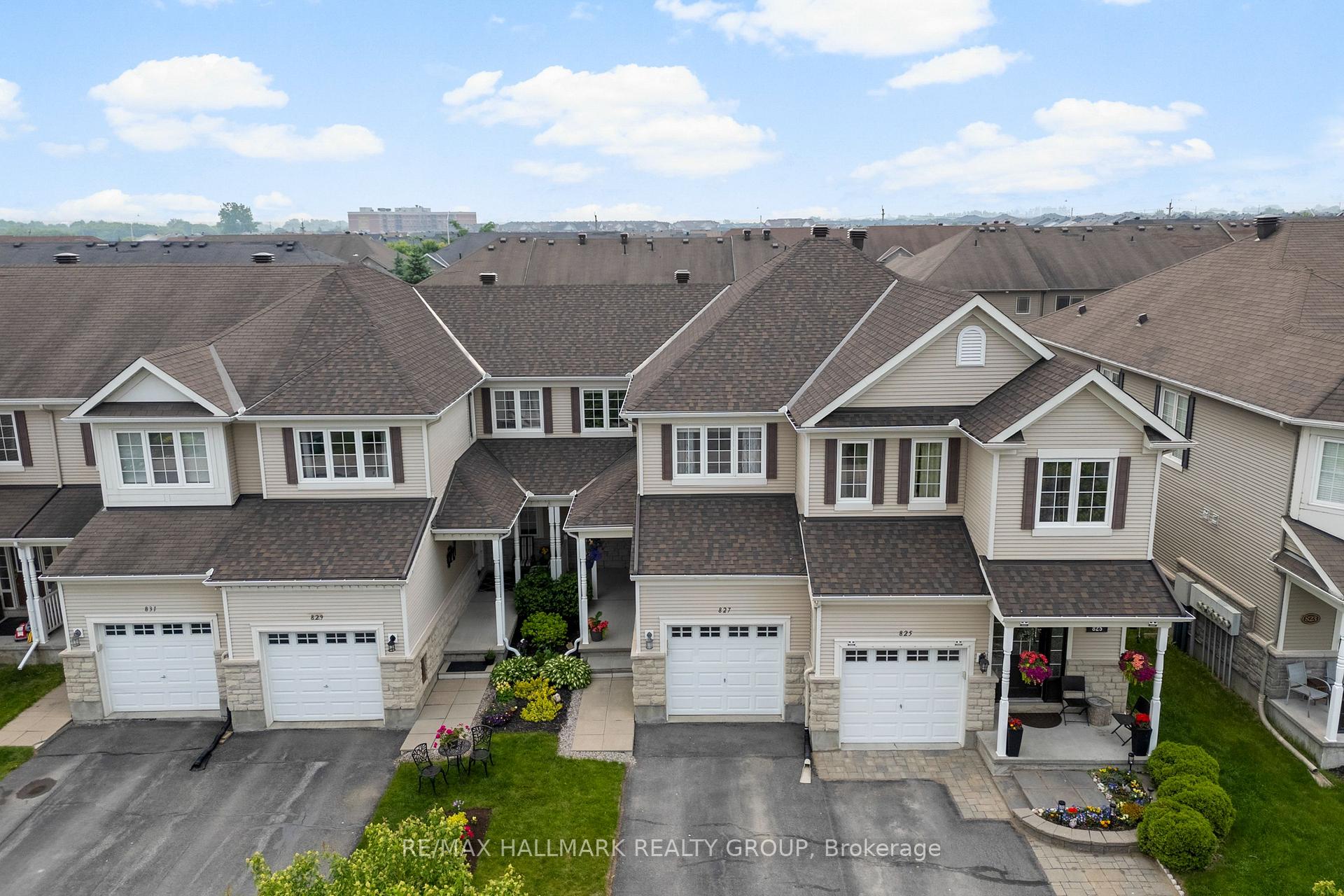 Photo 1 of 827 Tabaret Street, Ottawa, Kanata - Emerald Meadows/Trailwest — HOMEH