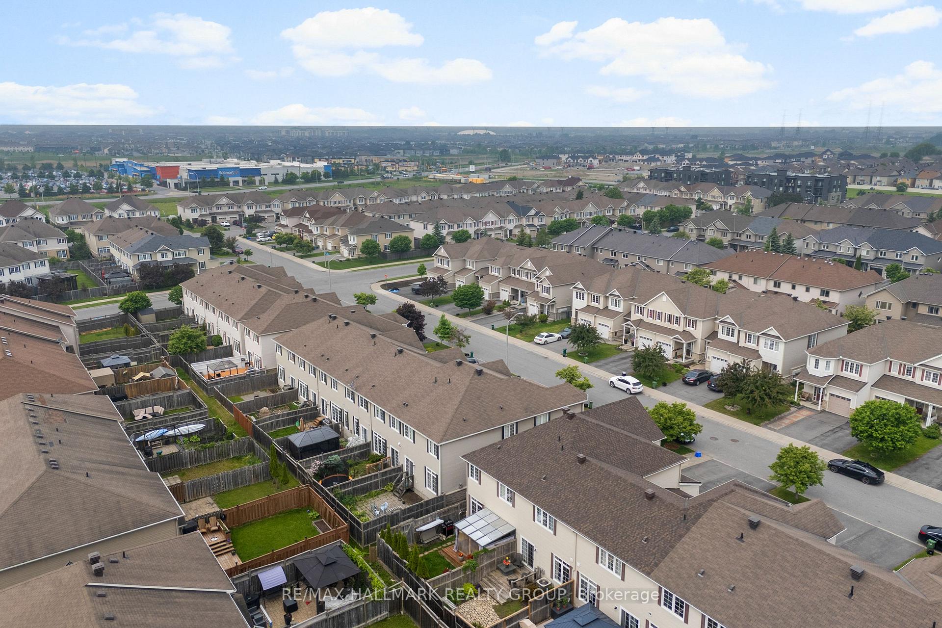 Photo 6 of 827 Tabaret Street, Ottawa, Kanata - Emerald Meadows/Trailwest — HOMEH