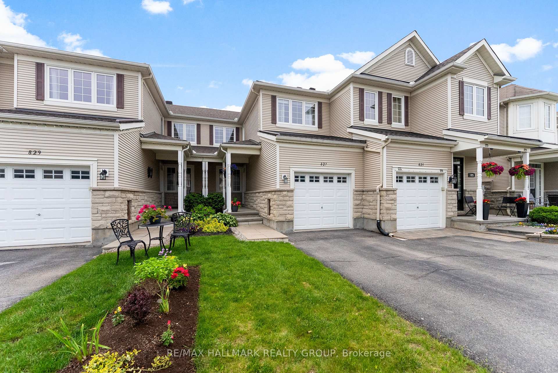 Photo 7 of 827 Tabaret Street, Ottawa, Kanata - Emerald Meadows/Trailwest — HOMEH