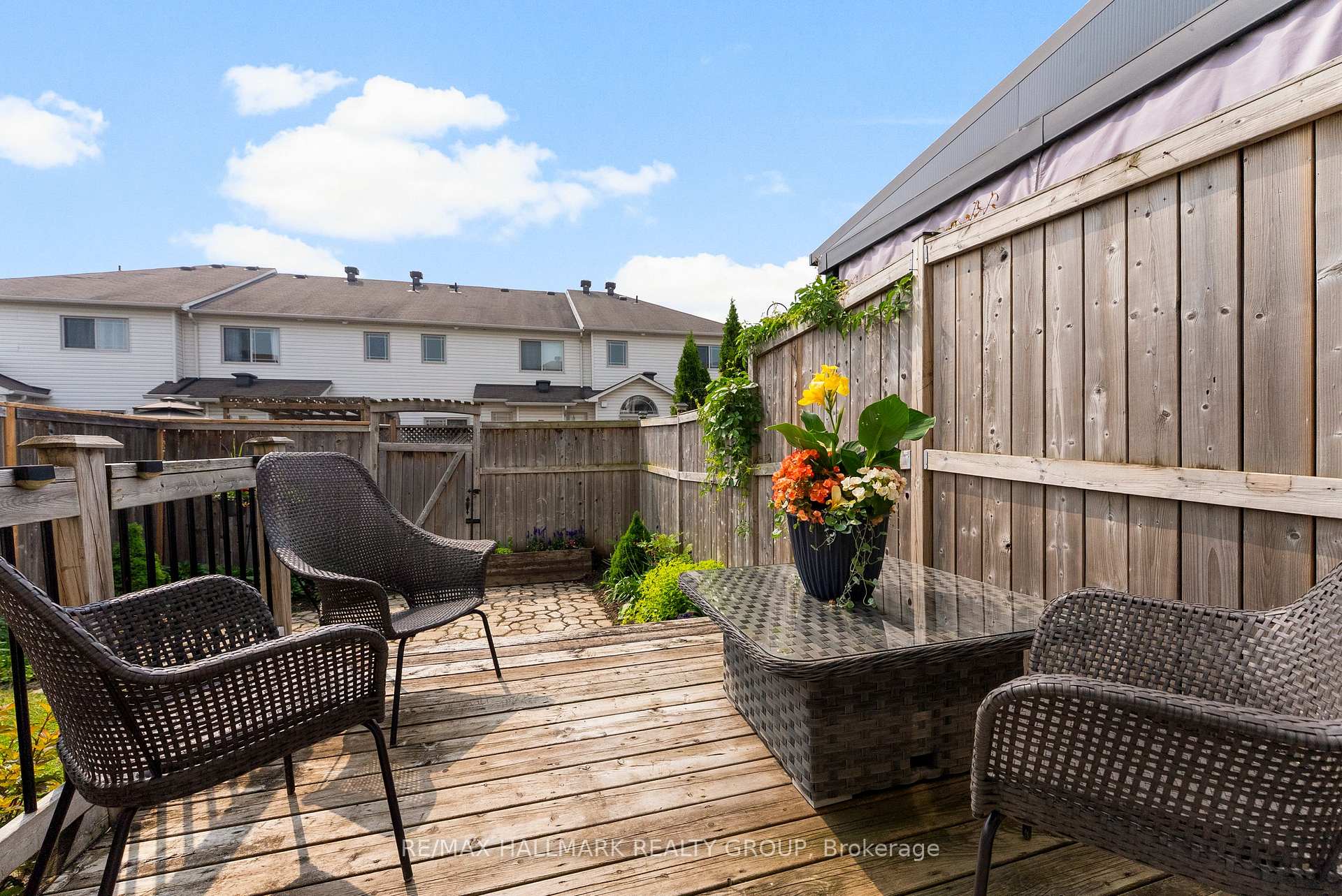 Photo 23 of 827 Tabaret Street, Ottawa, Kanata - Emerald Meadows/Trailwest — HOMEH