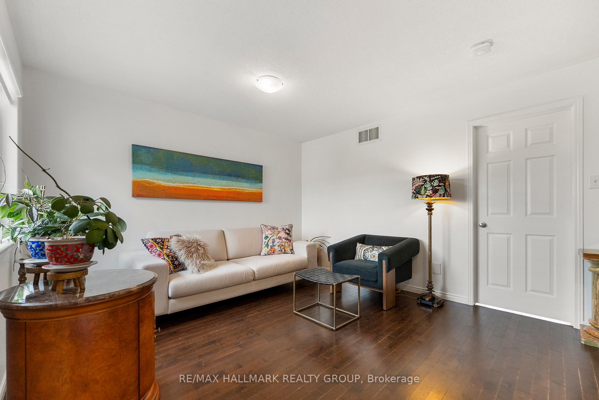 Photo 26 of 827 Tabaret Street, Ottawa, Kanata - Emerald Meadows/Trailwest — HOMEH