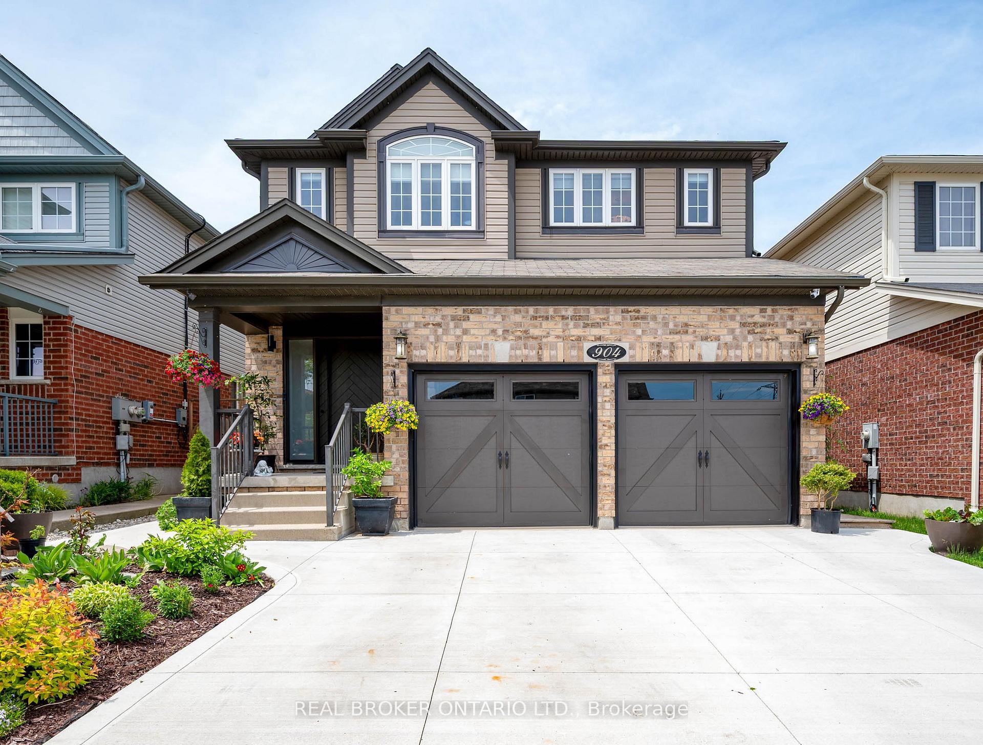 Photo 1 of 904 Magdalena Court, Kitchener — HOMEH