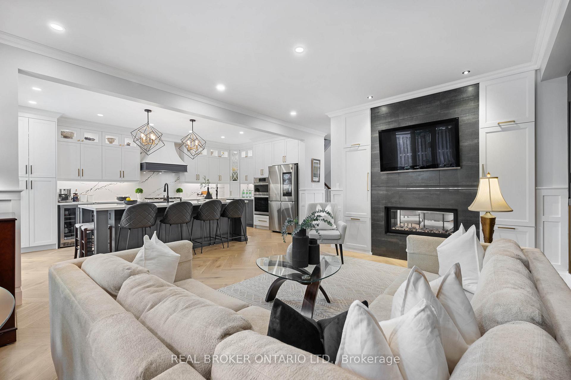 Photo 13 of 904 Magdalena Court, Kitchener — HOMEH