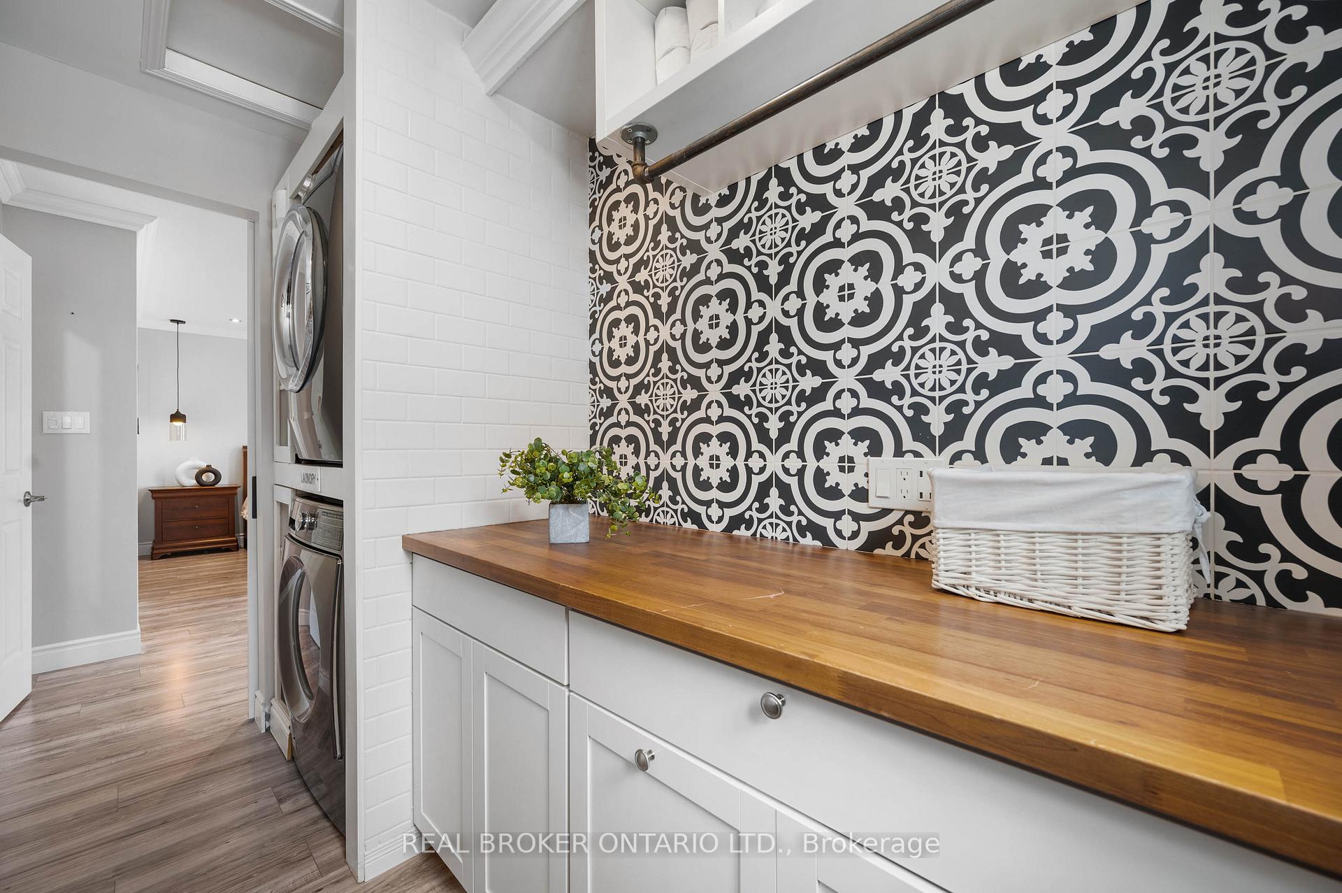 Photo 15 of 904 Magdalena Court, Kitchener — HOMEH