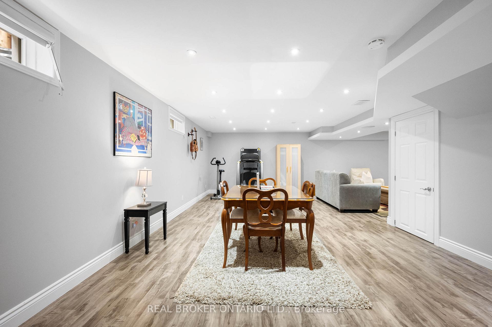 Photo 24 of 904 Magdalena Court, Kitchener — HOMEH