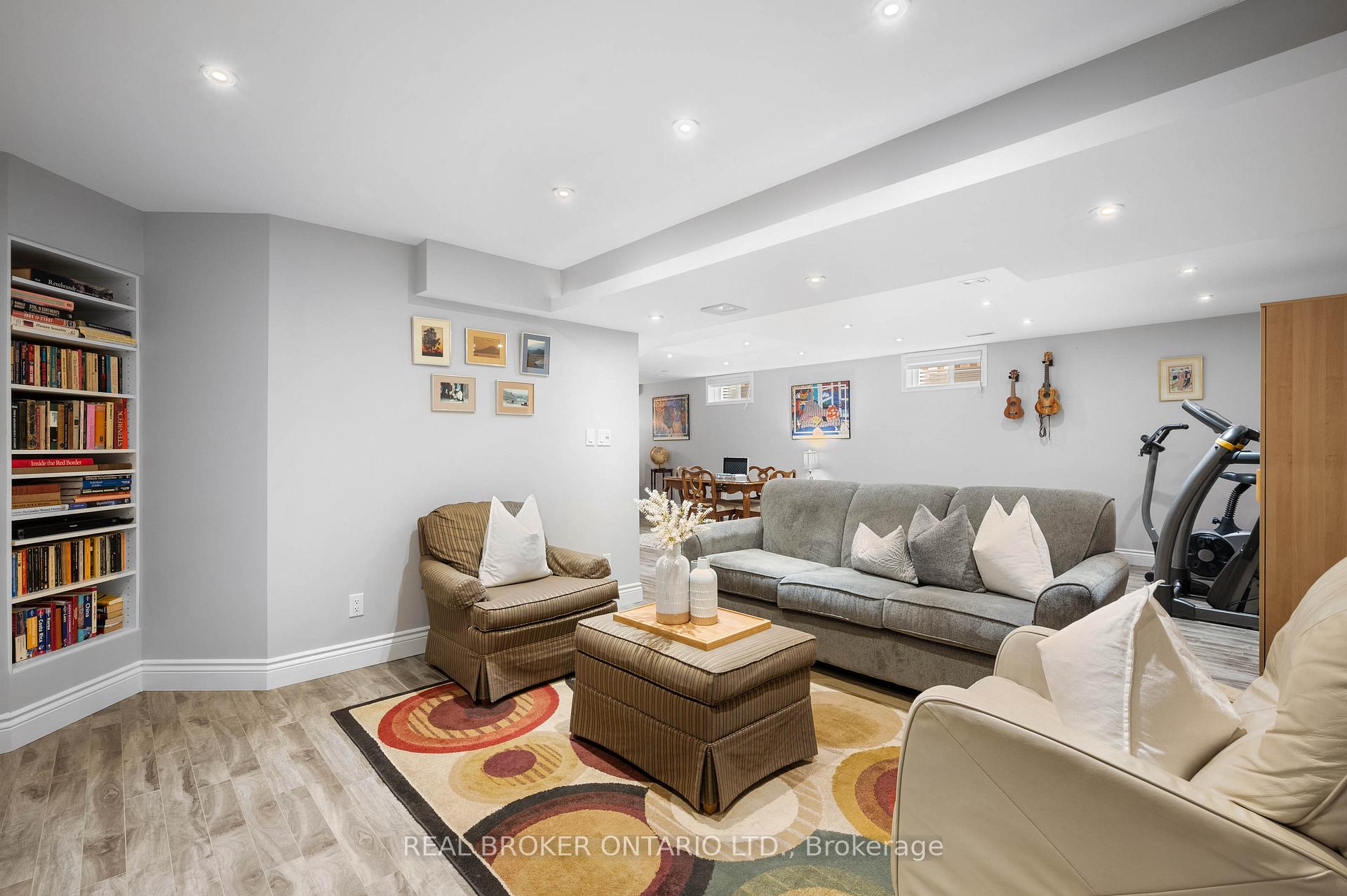 Photo 27 of 904 Magdalena Court, Kitchener — HOMEH