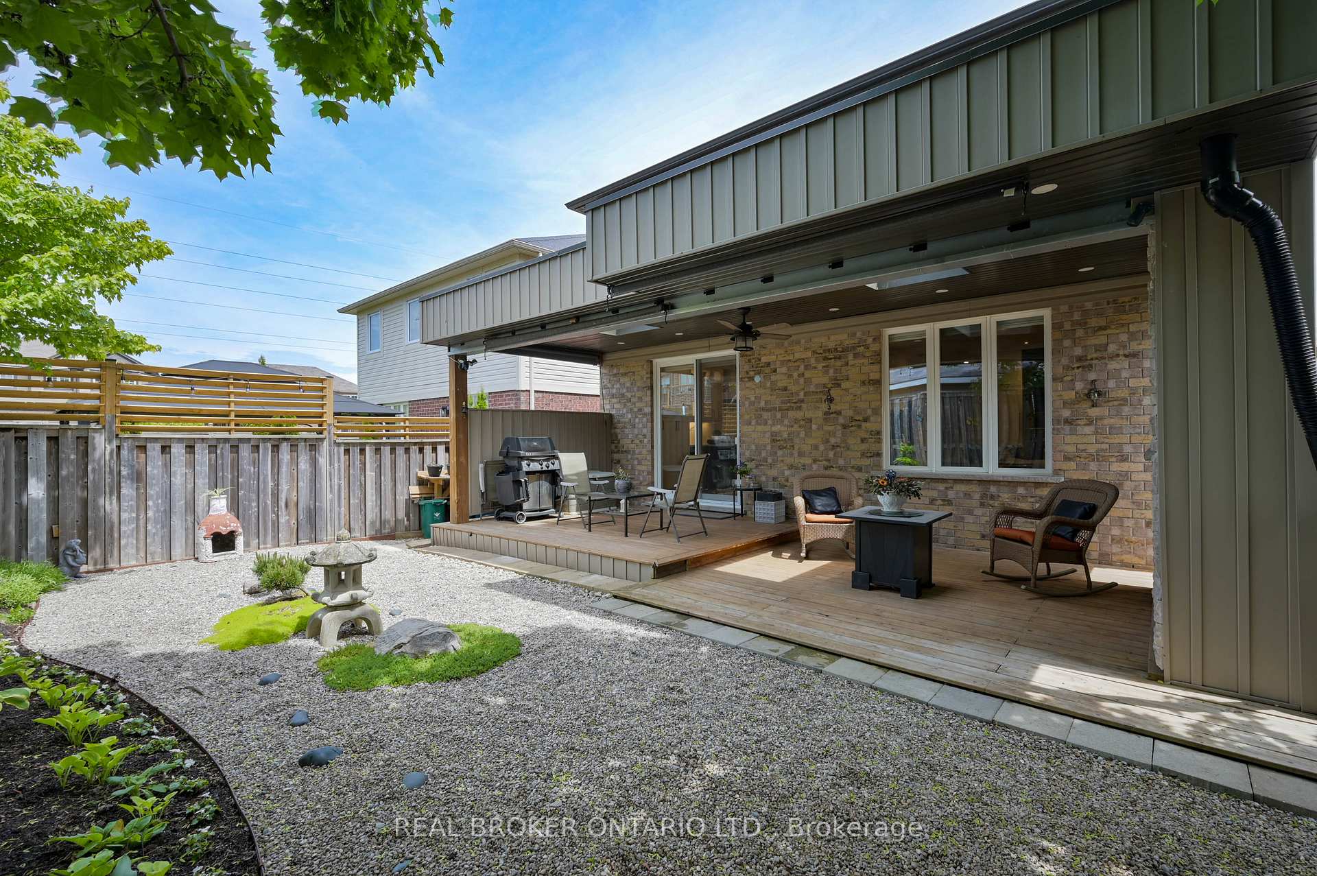 Photo 30 of 904 Magdalena Court, Kitchener — HOMEH
