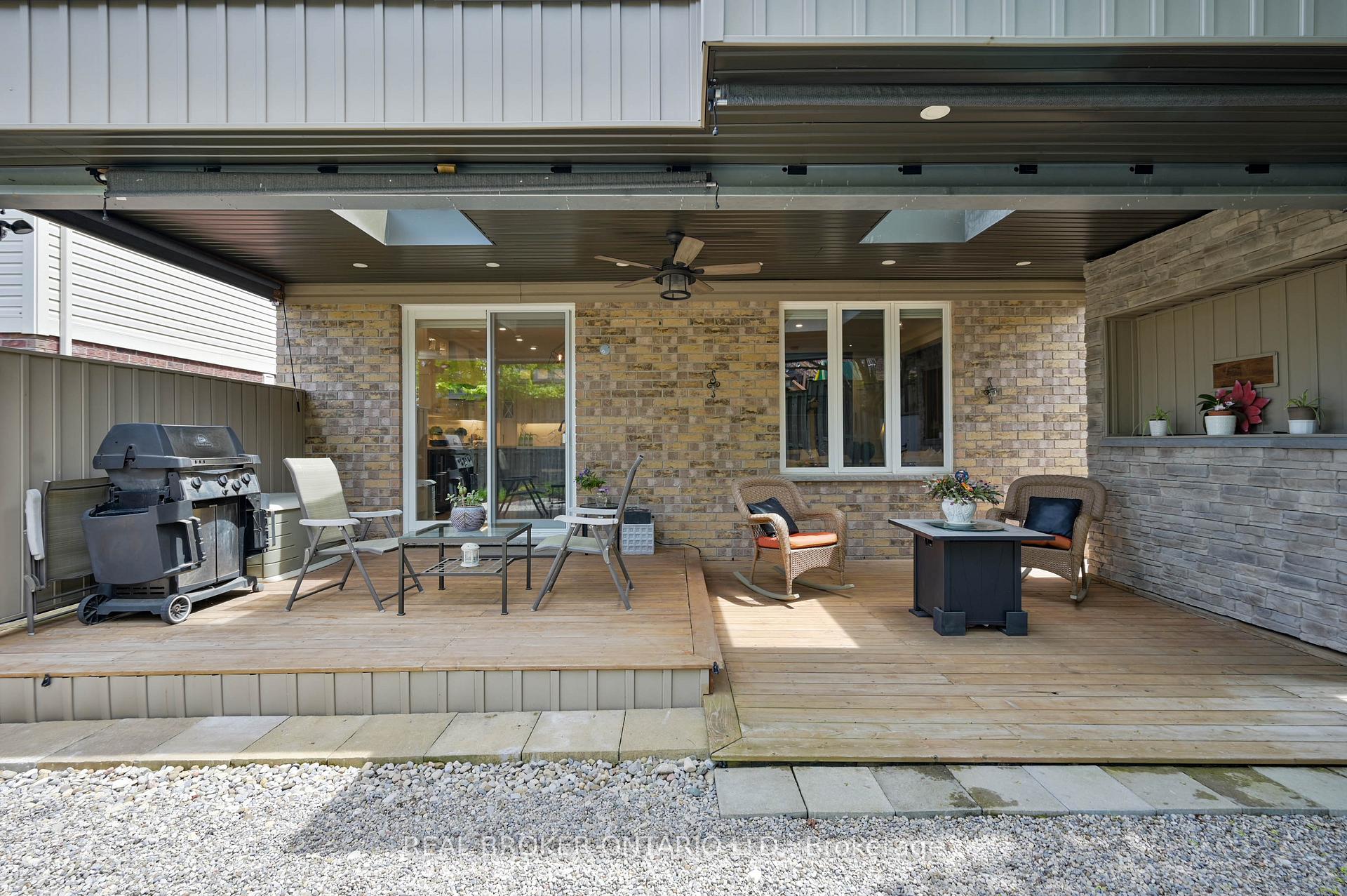 Photo 31 of 904 Magdalena Court, Kitchener — HOMEH