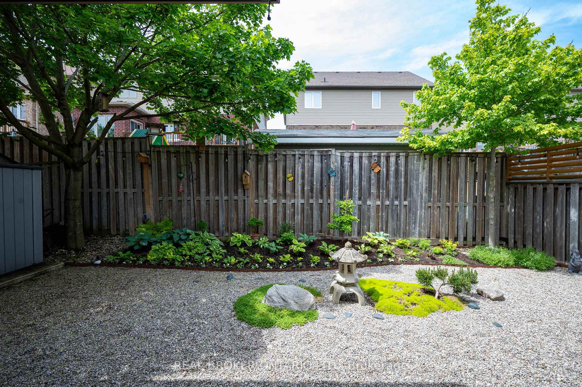 Photo 32 of 904 Magdalena Court, Kitchener — HOMEH
