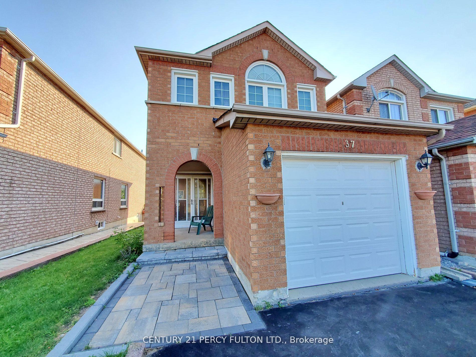 Photo 2 of 37 Mindy Crescent, Markham, Middlefield — HOMEH