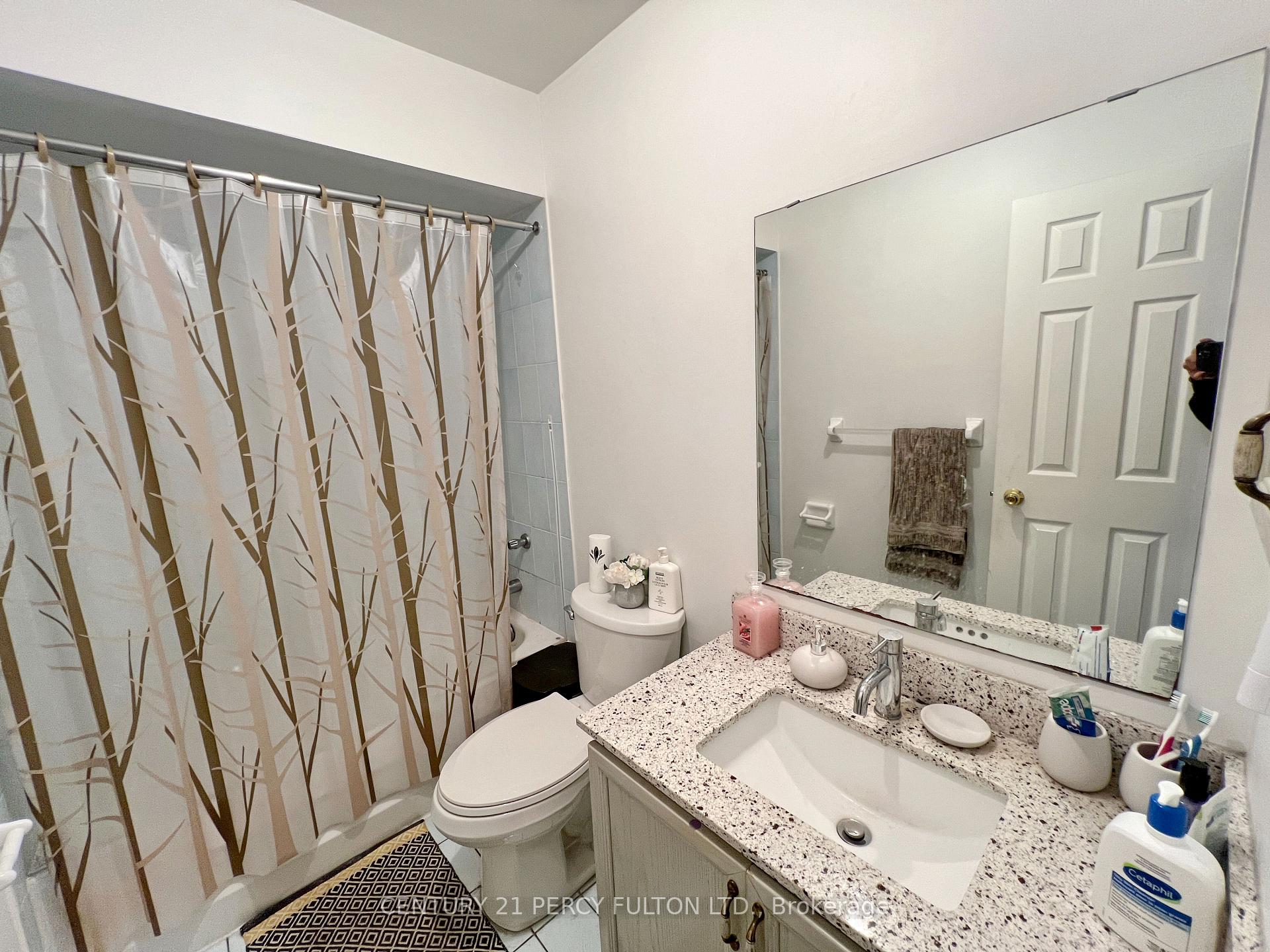 Photo 11 of 37 Mindy Crescent, Markham, Middlefield — HOMEH