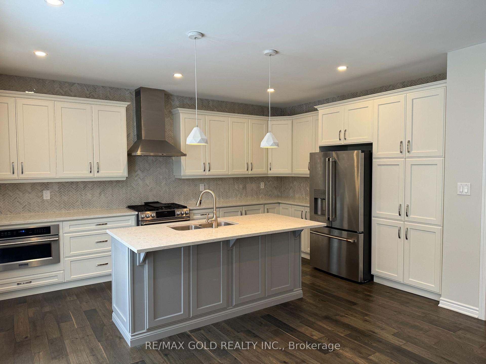 Photo 7 of 1459 Sycamore Garden, Milton, Cobban — HOMEH