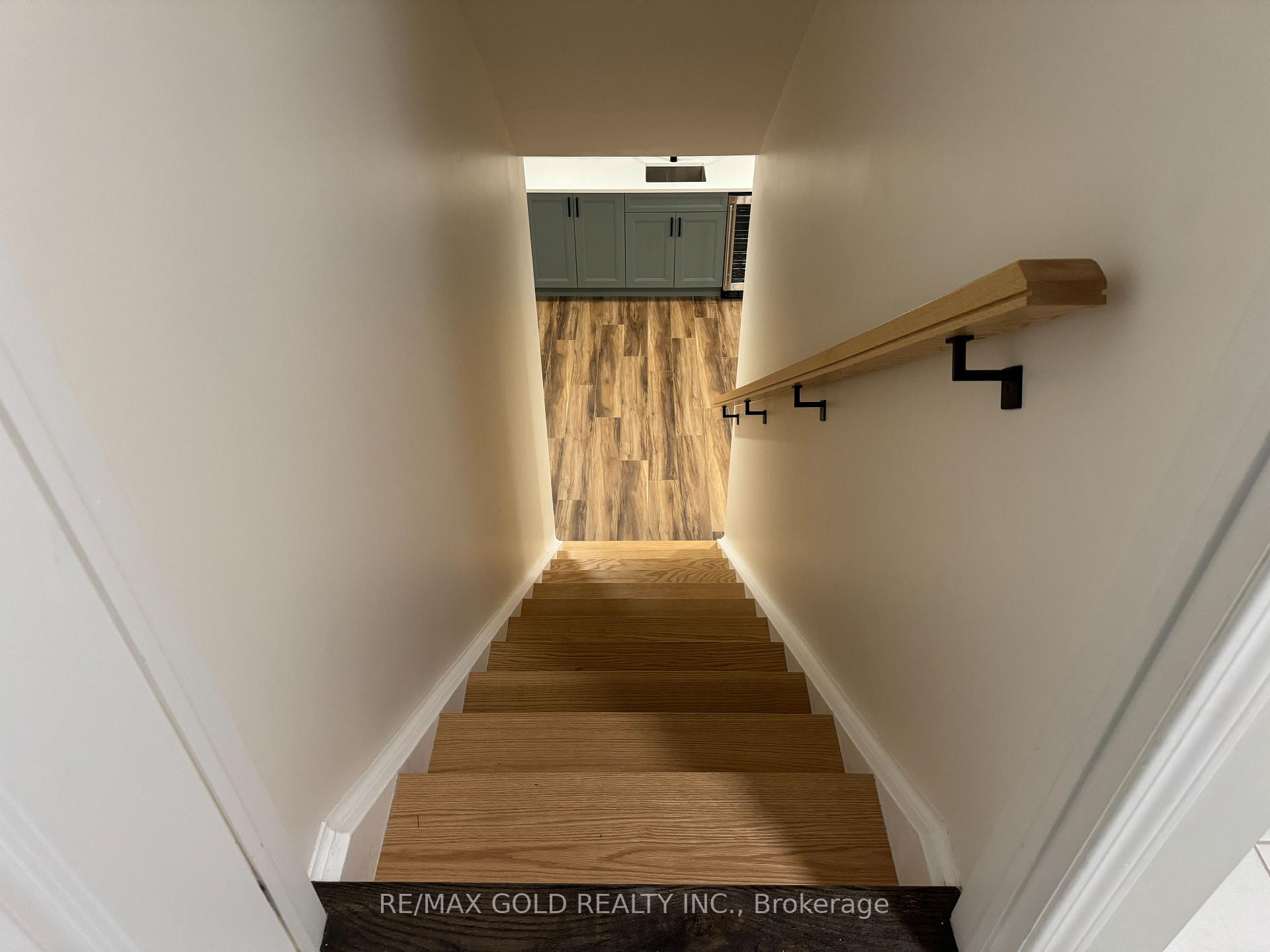 Photo 17 of 1459 Sycamore Garden, Milton, Cobban — HOMEH