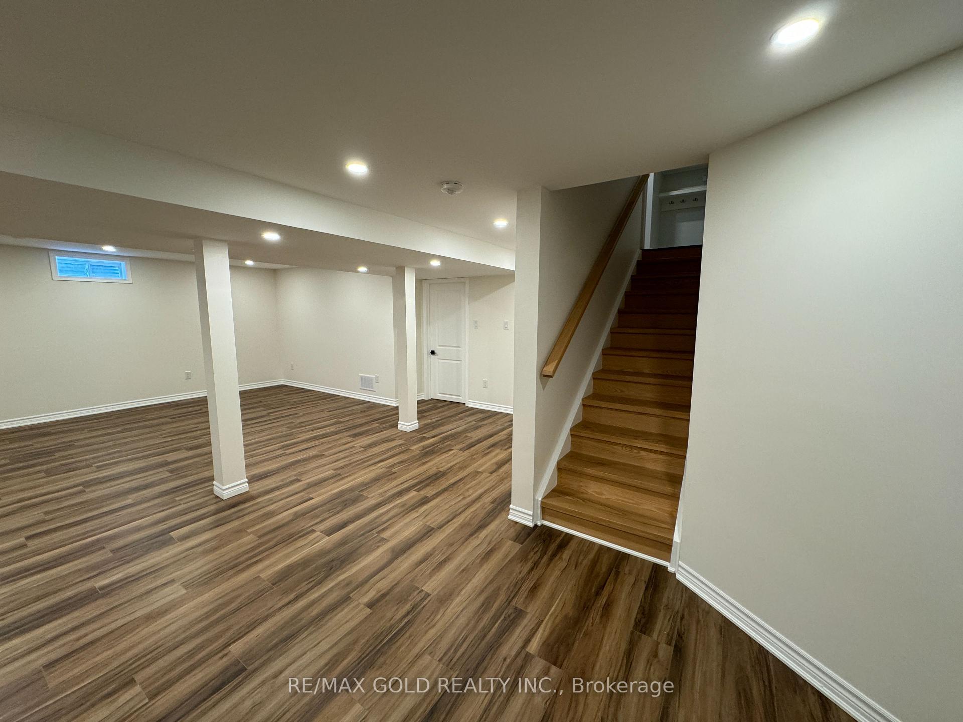 Photo 18 of 1459 Sycamore Garden, Milton, Cobban — HOMEH