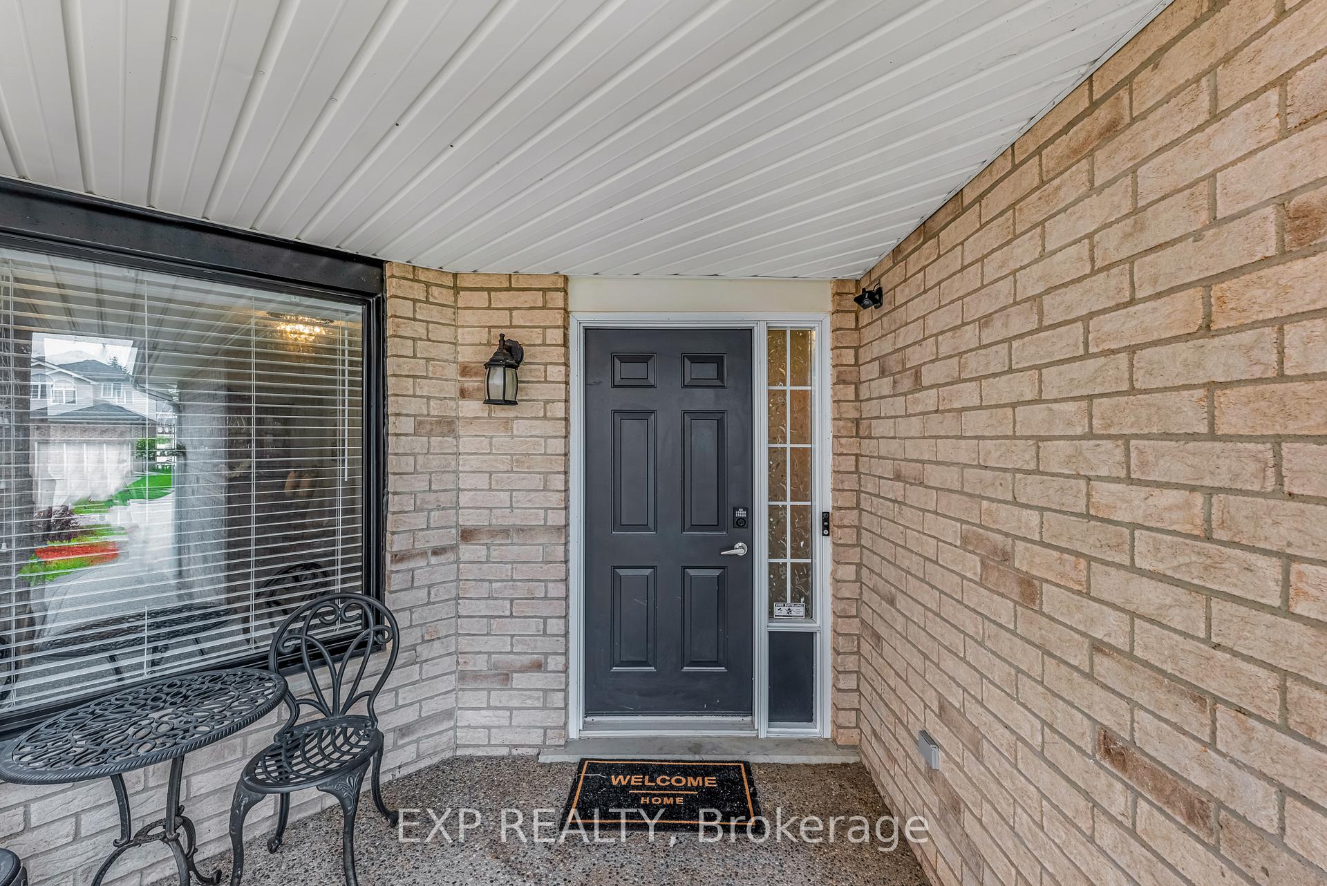 Photo 3 of 175 Hollyridge Crescent, Kitchener — HOMEH