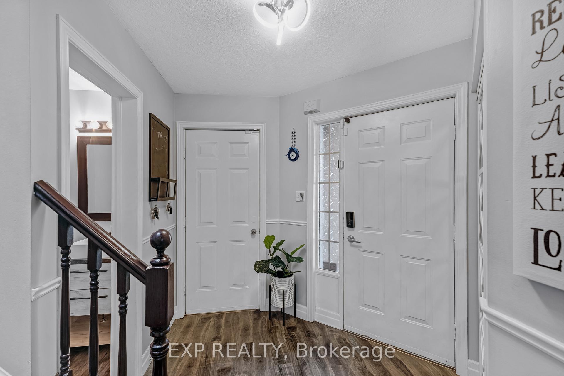 Photo 4 of 175 Hollyridge Crescent, Kitchener — HOMEH